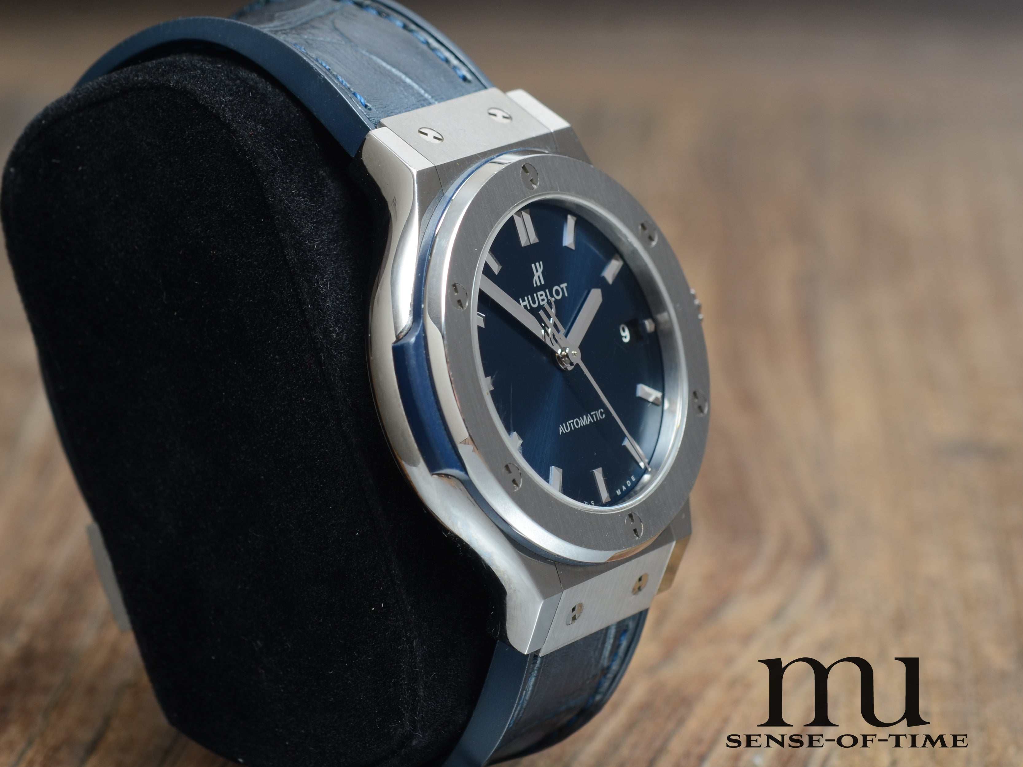 Hublot Classic Fusion, Medium 38mm, Blaues Zifferblatt, Ref.: 565.NX.7170.LR