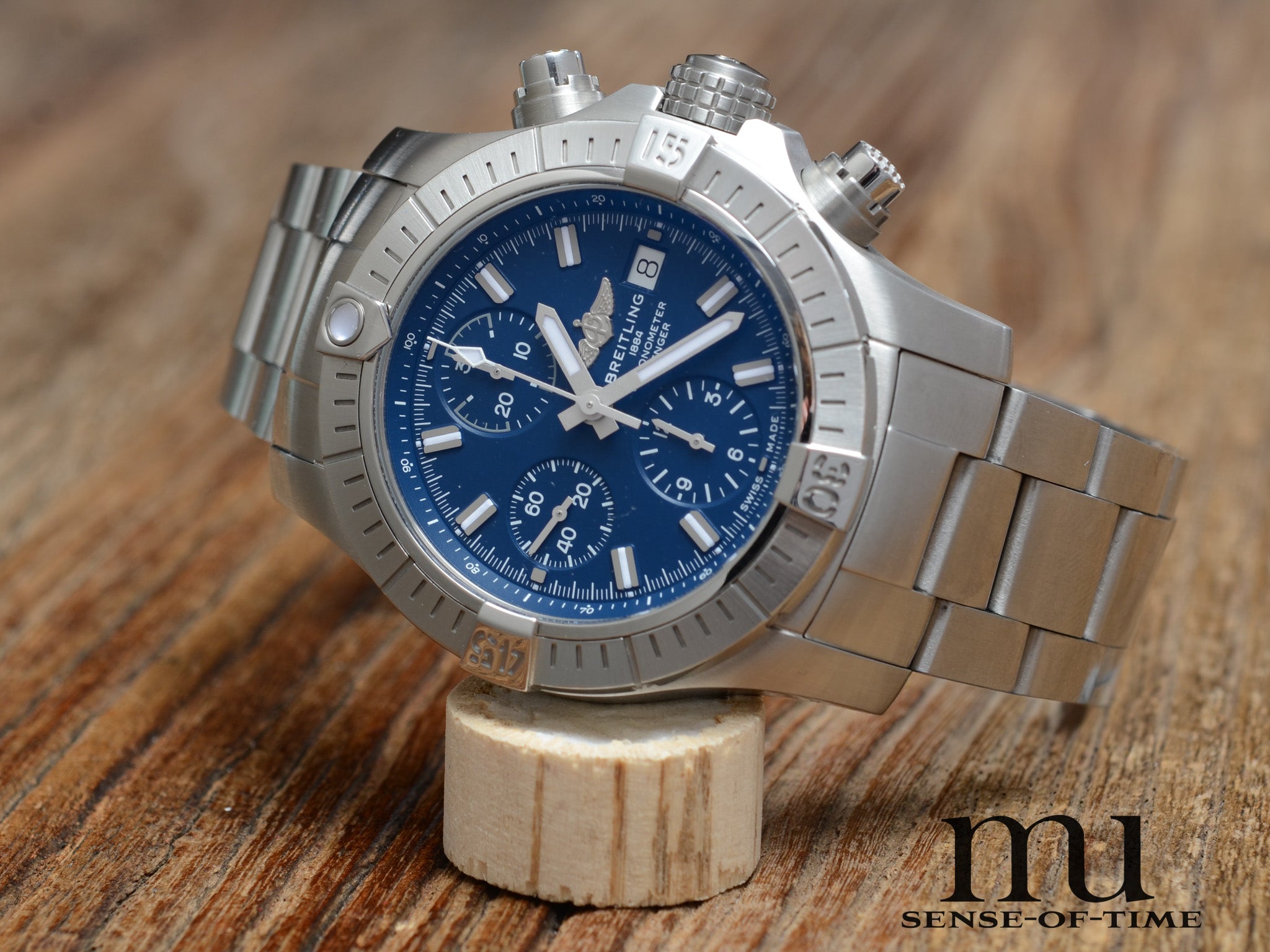 Breitling Avenger Chronograph Blaues Zifferblatt 43mm, Ref.: A13385