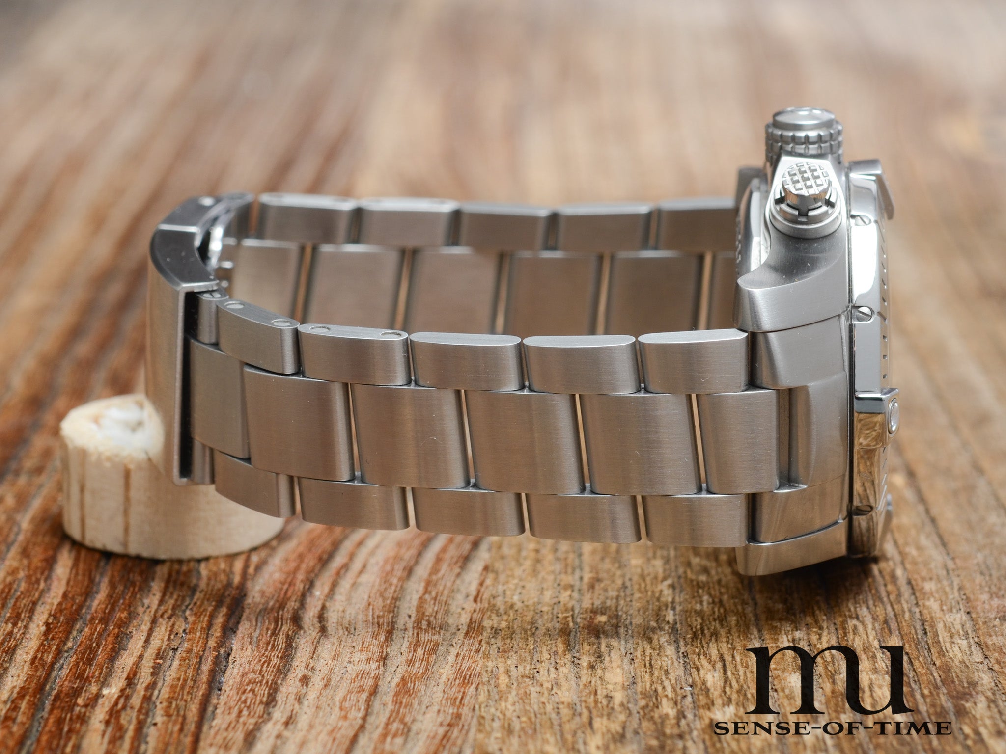 Breitling Avenger Chronograph Blaues Zifferblatt 43mm, Ref.: A13385