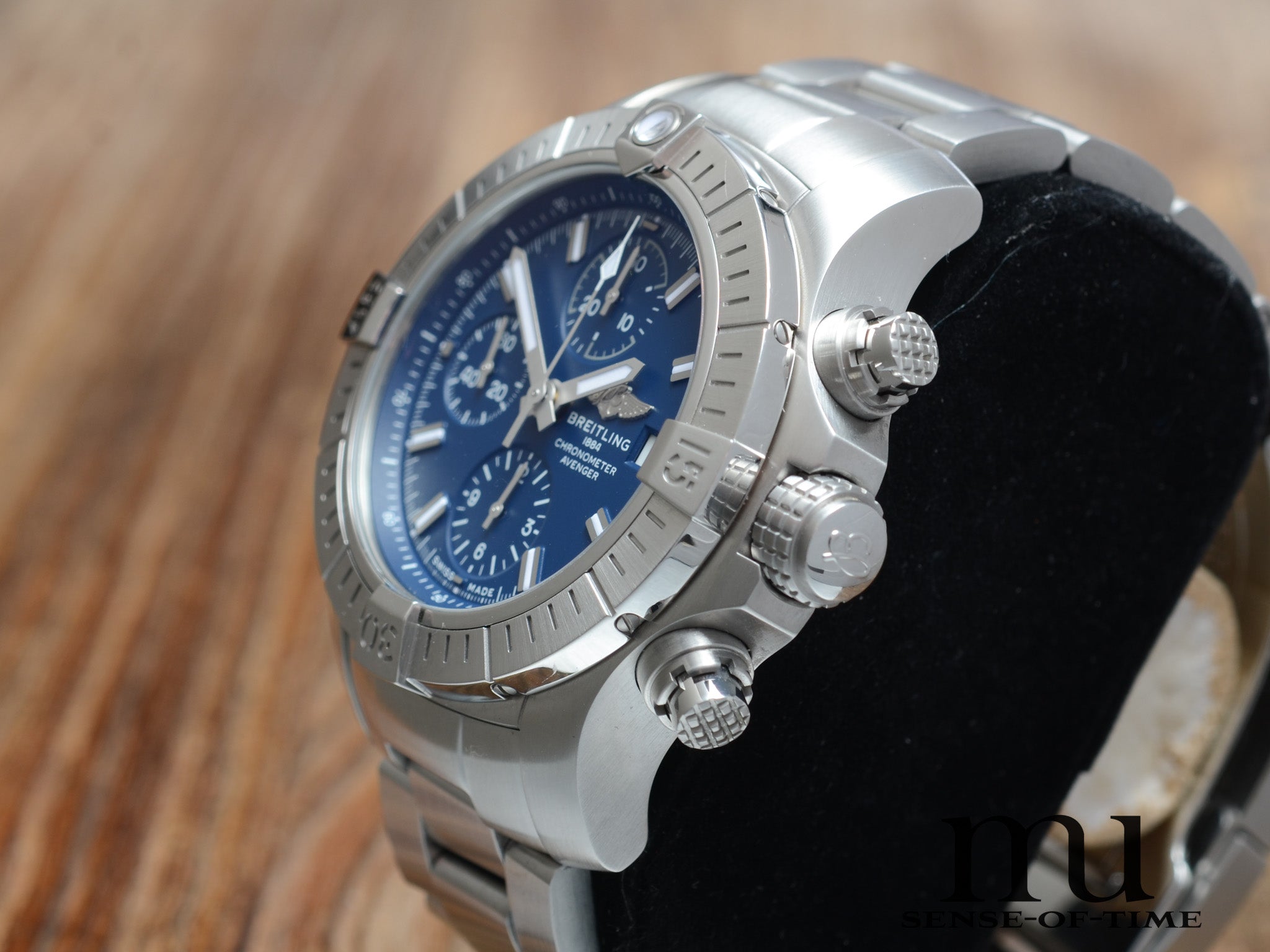 Breitling Avenger Chronograph Blaues Zifferblatt 43mm, Ref.: A13385