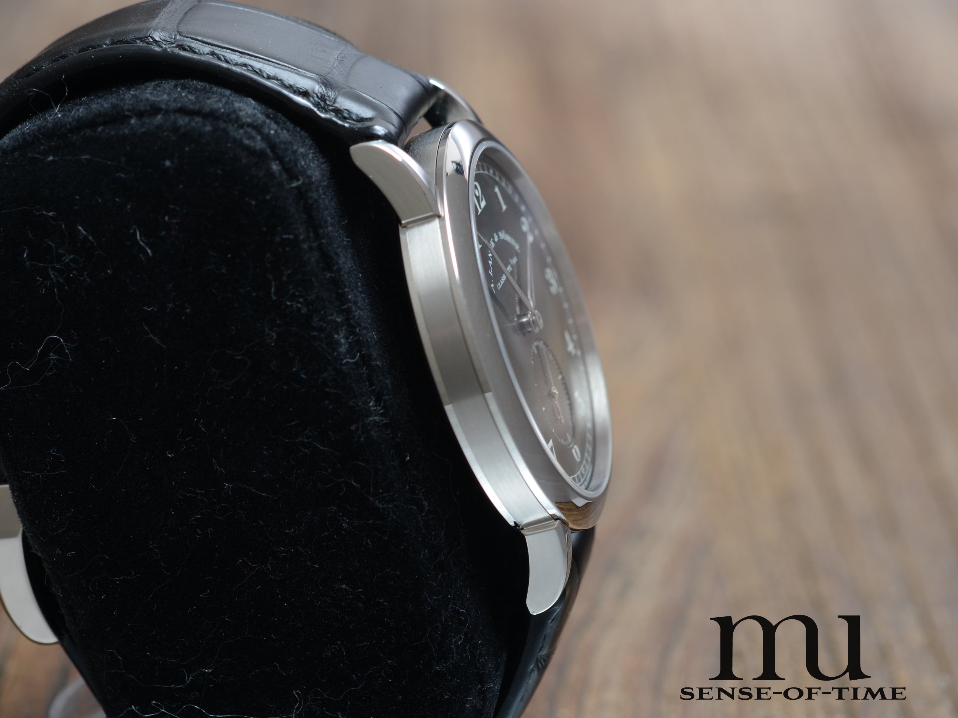 Lange & Söhne 1815 in 18kt Weißgold, schwarzes Zifferblatt, Full Set, NOS, Ref.: 206.029