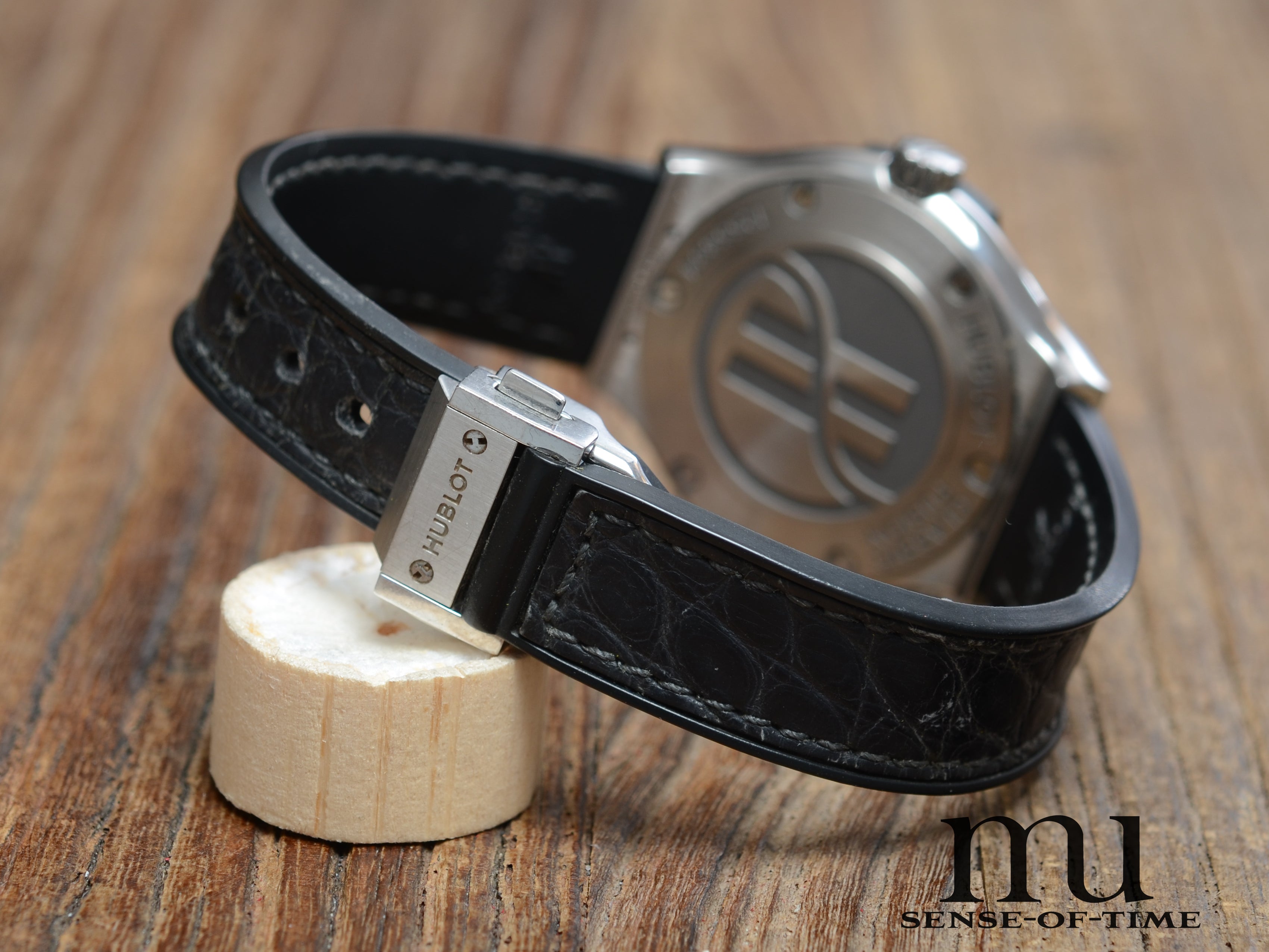 Hublot Classic Fusion 33mm, Graues Zifferblatt, Ref. 581.NX.7071.LR