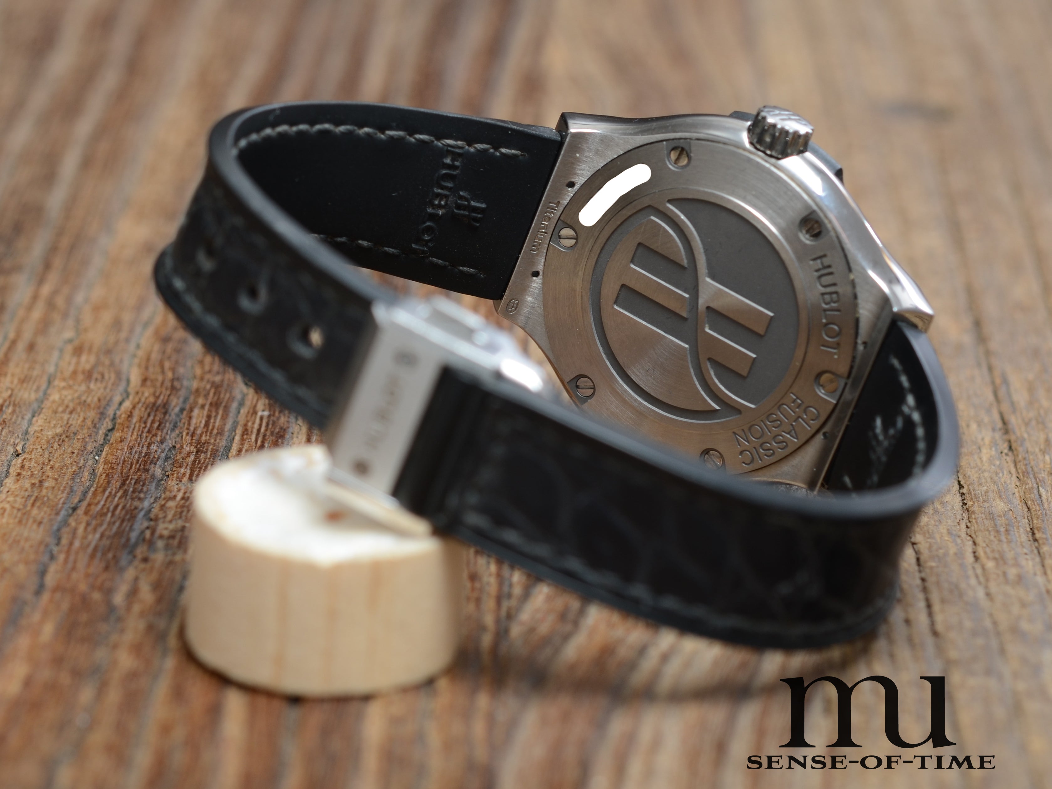 Hublot Classic Fusion 33mm, Graues Zifferblatt, Ref. 581.NX.7071.LR