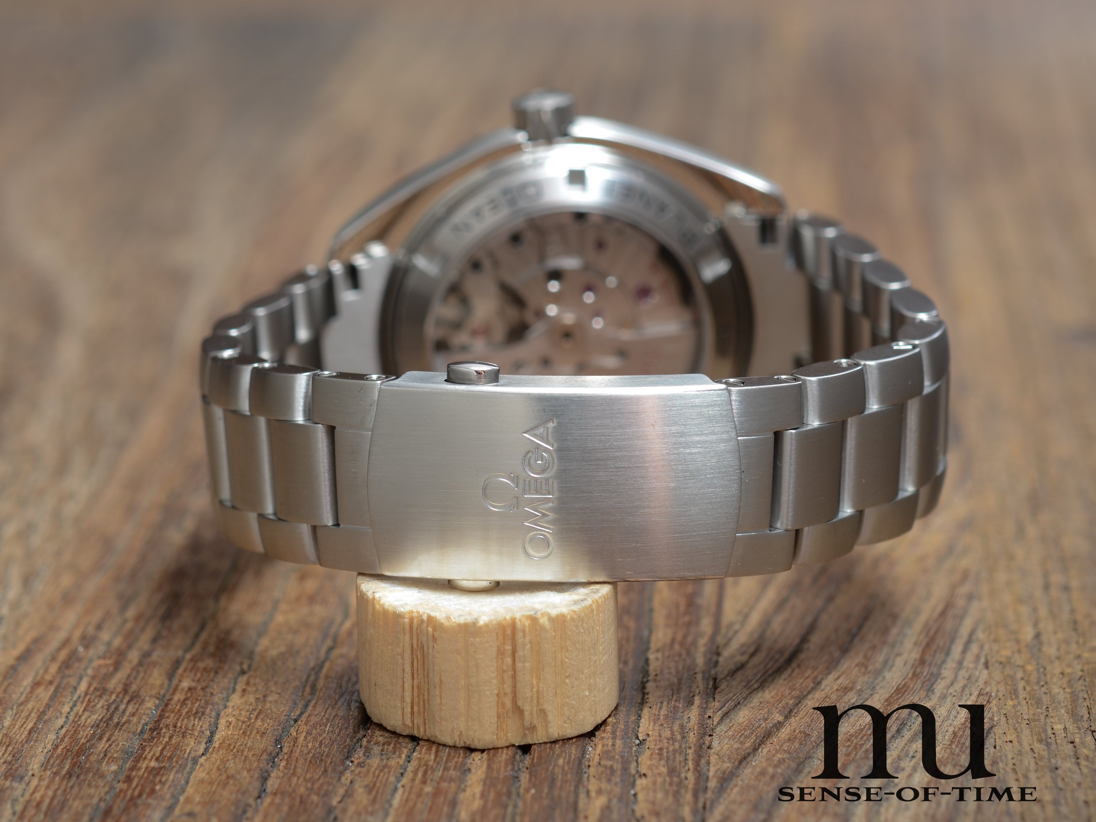 Omega Seamaster Planet Ocean mit Omega-Service 5/2026, Ref.: 232.30.42.21.01.001