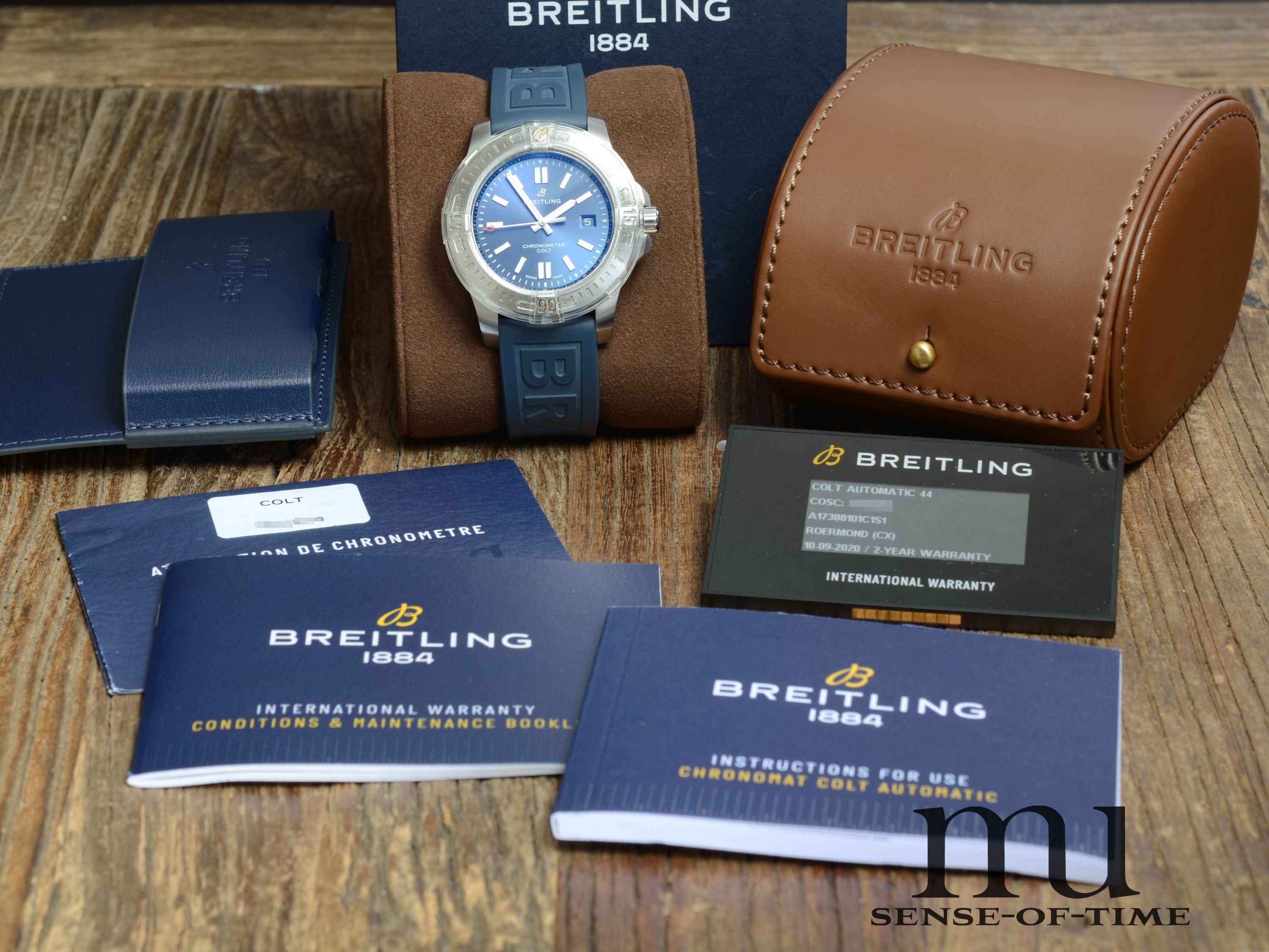 Breitling Colt 44, blaues Zifferblatt, Ocean Racer Kautschukband, Ref.: A17388