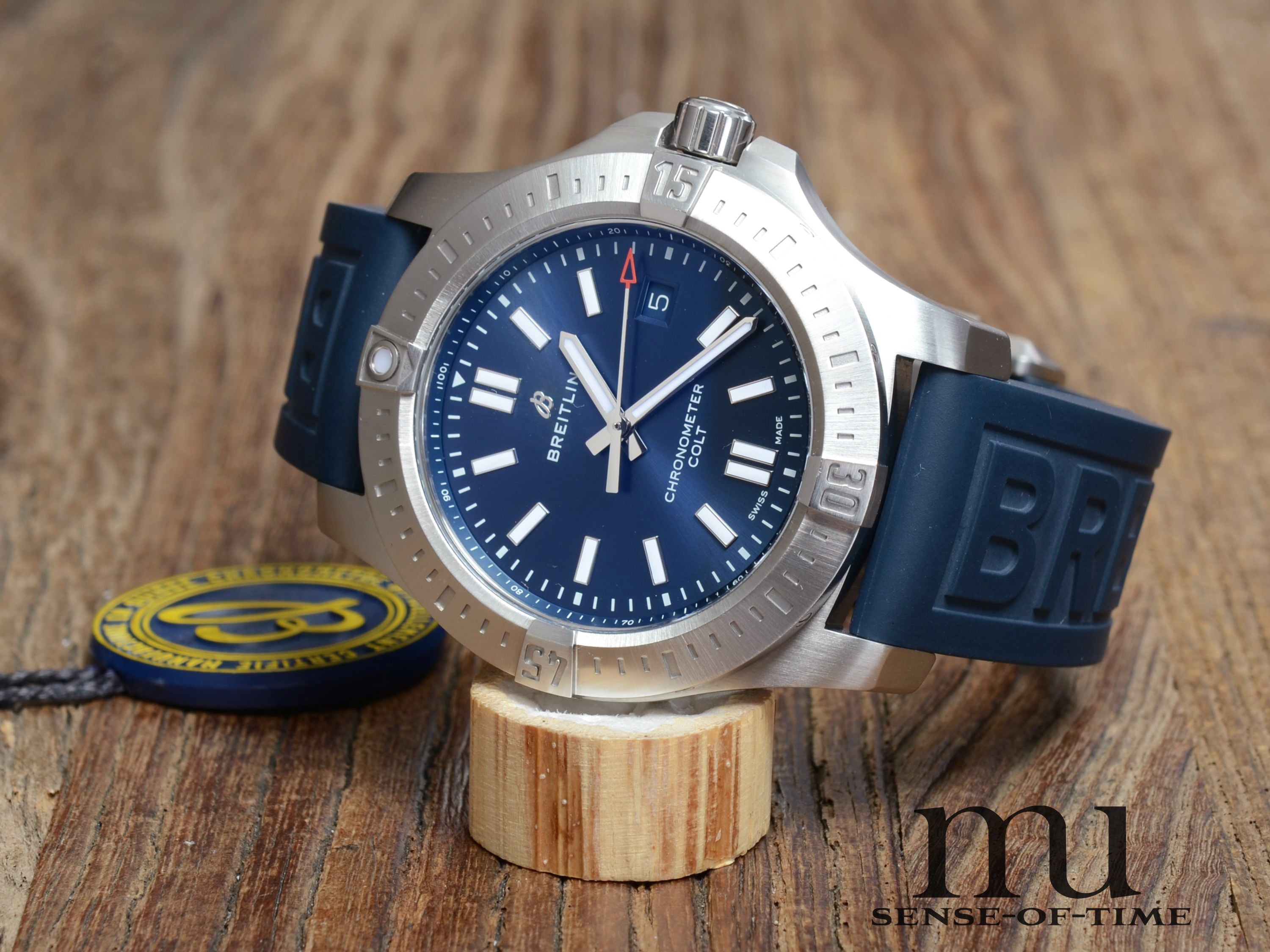 Breitling Colt 44, blaues Zifferblatt, Ocean Racer Kautschukband, Ref.: A17388