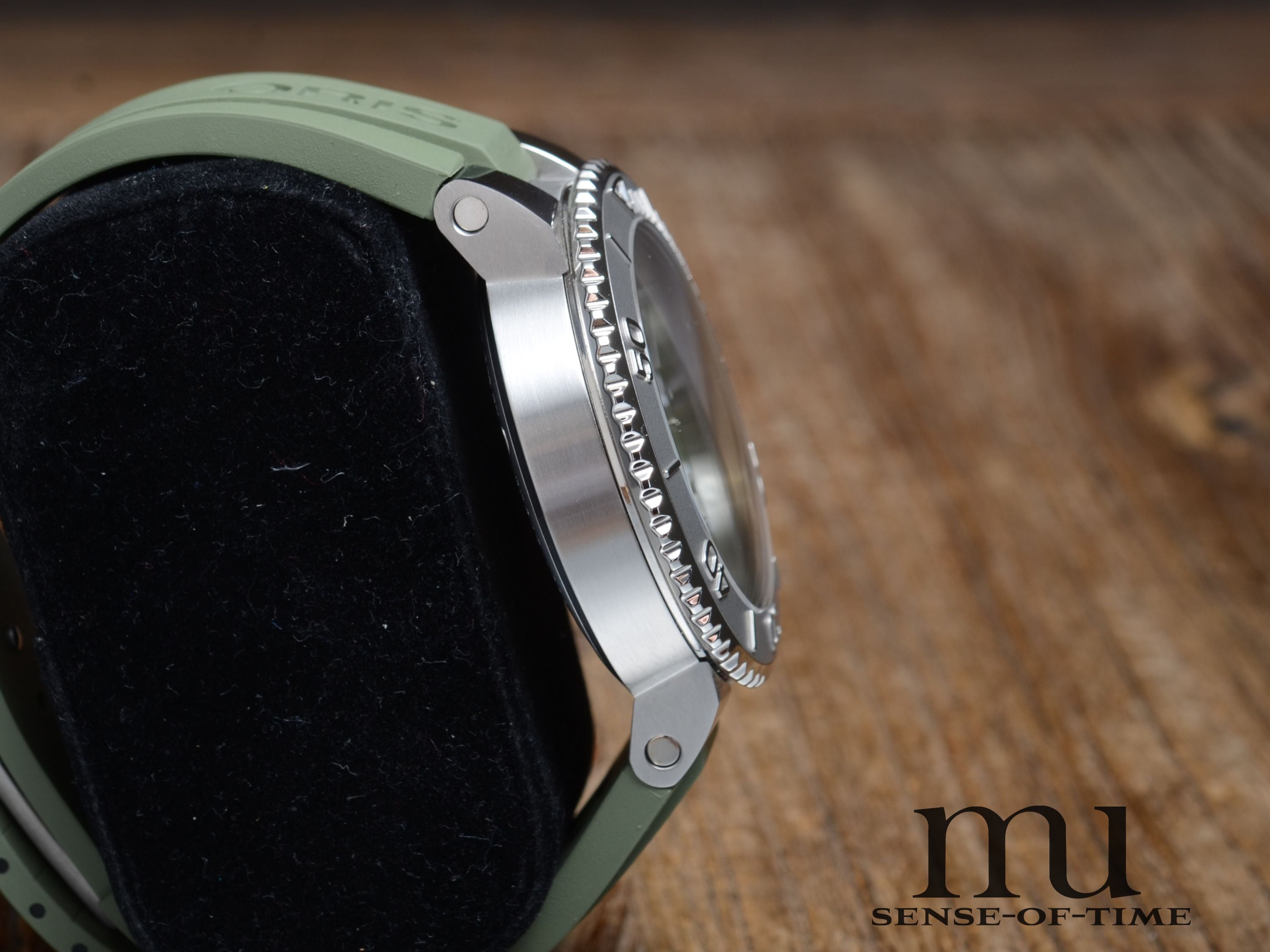 Oris Aquis Diver New York Harbor Limited Edition