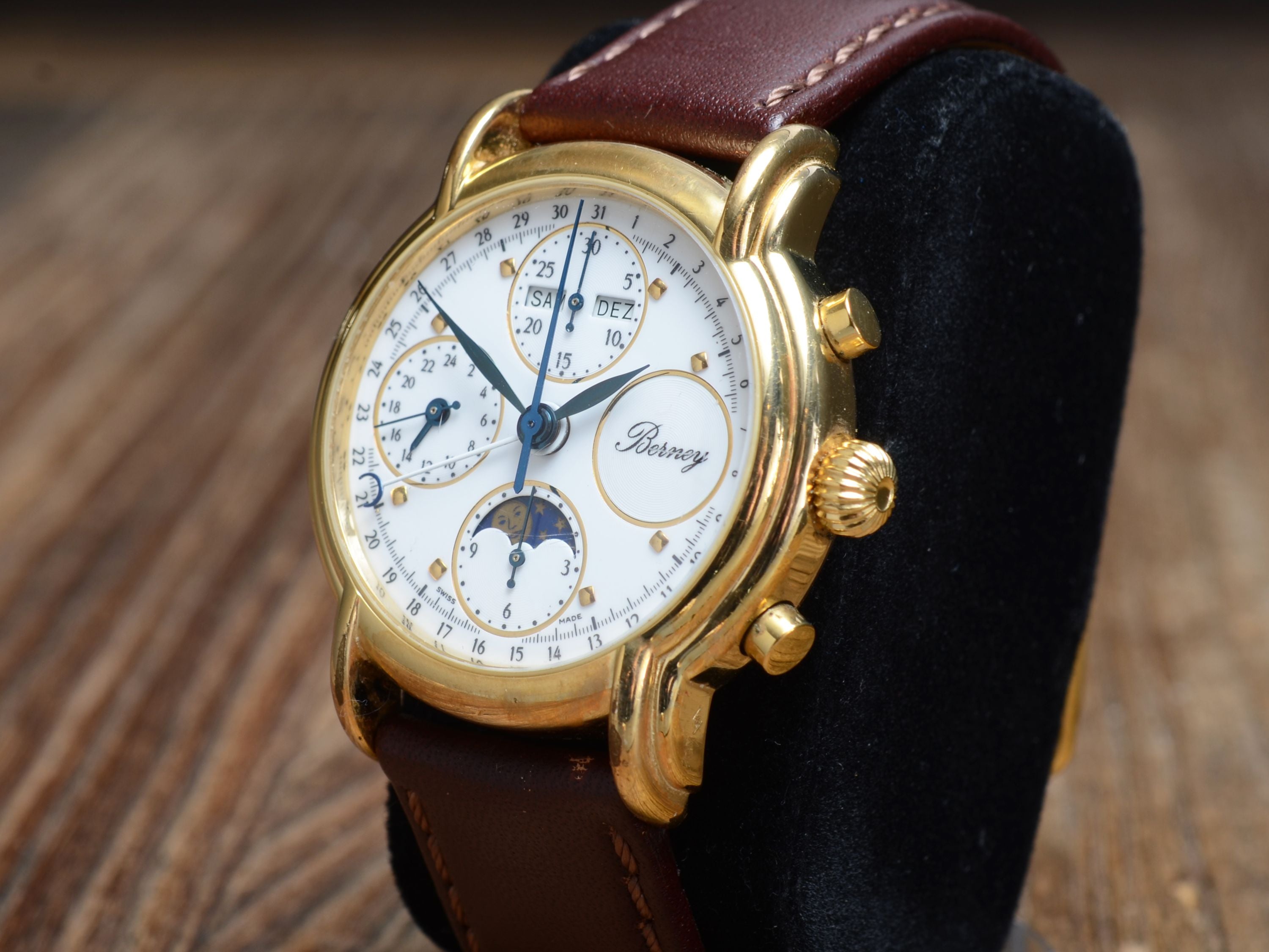 Barney Vollkalender Chronograph, vergoldet, ETA-Uhrwerk