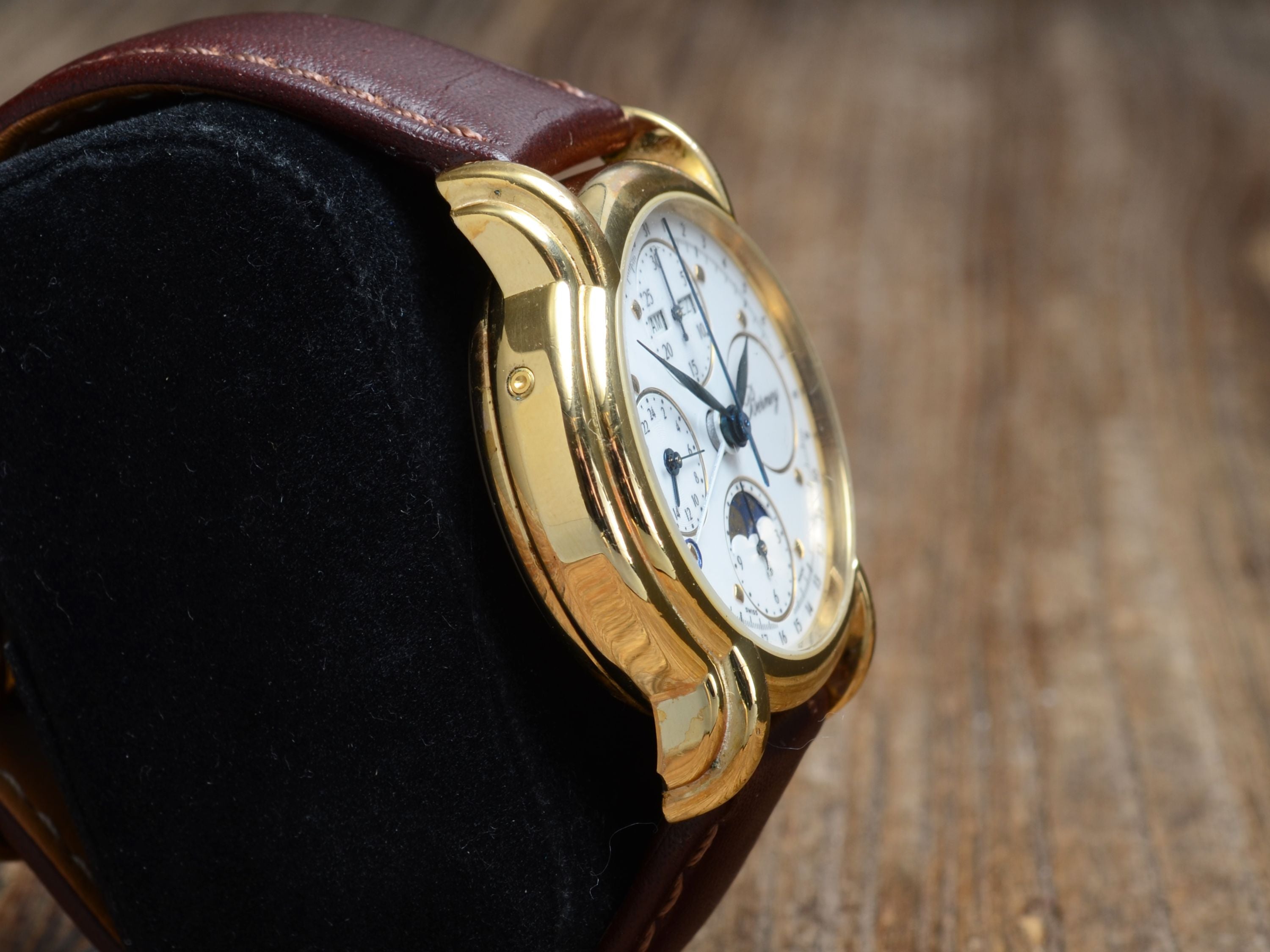 Barney Vollkalender Chronograph, vergoldet, ETA-Uhrwerk