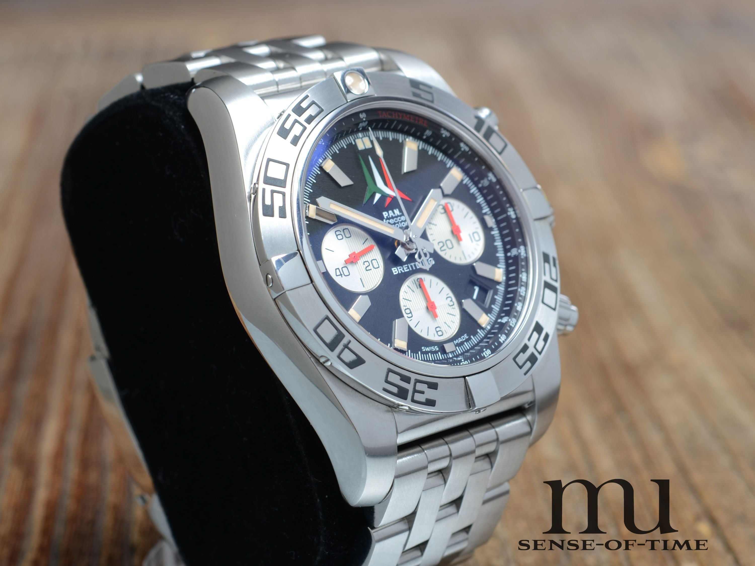 Breitling Chronomat B01 Frecce Tricolori Pilotband Limited Edition, Ref.: AB01104D