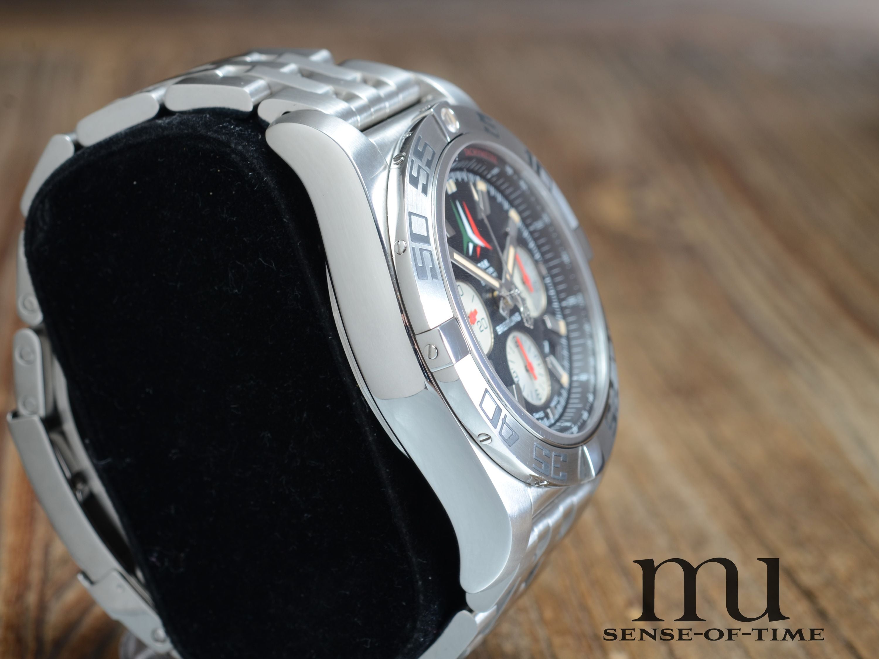 Breitling Chronomat B01 Frecce Tricolori Pilotband Limited Edition, Ref.: AB01104D