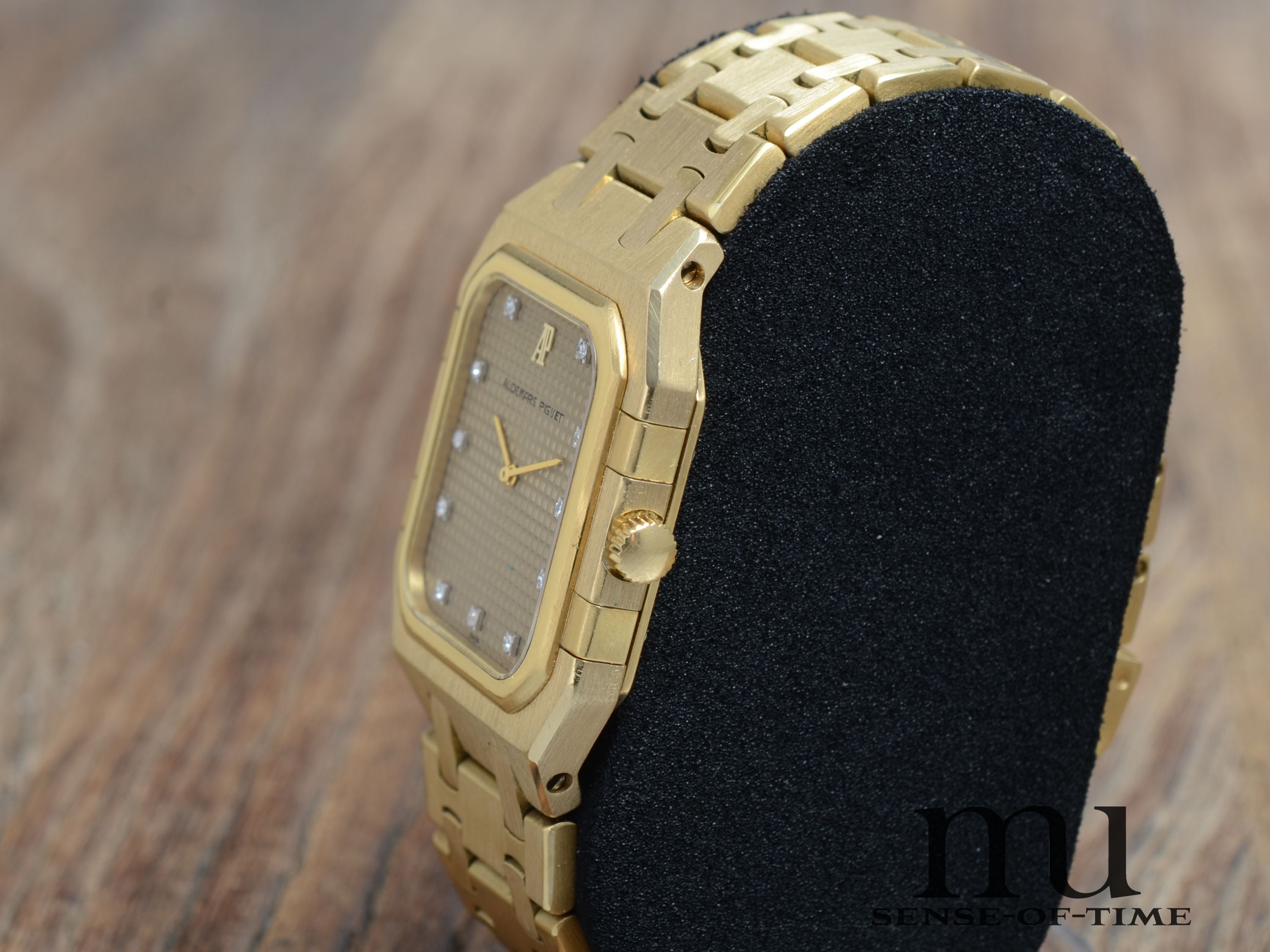 Audemars Piguet Royal Oak, Rectangulaire 18kt Gold, Brillant-Zifferblatt, Ref.: 6009BA