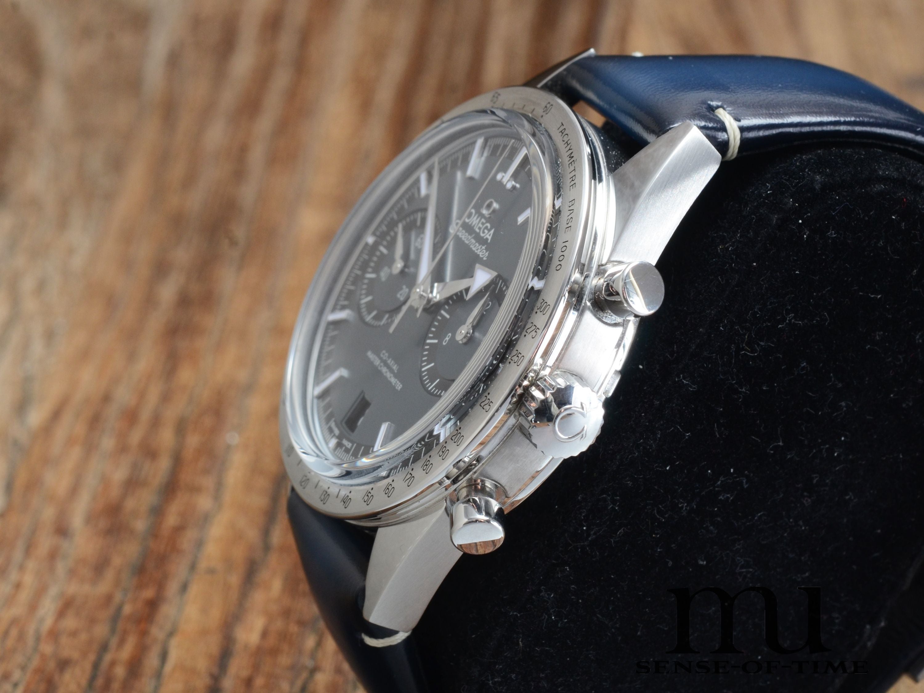 Omega Speedmaster '57 Blaues Zifferblatt, Full Set, Ref.: 332.12.41.51.03.001