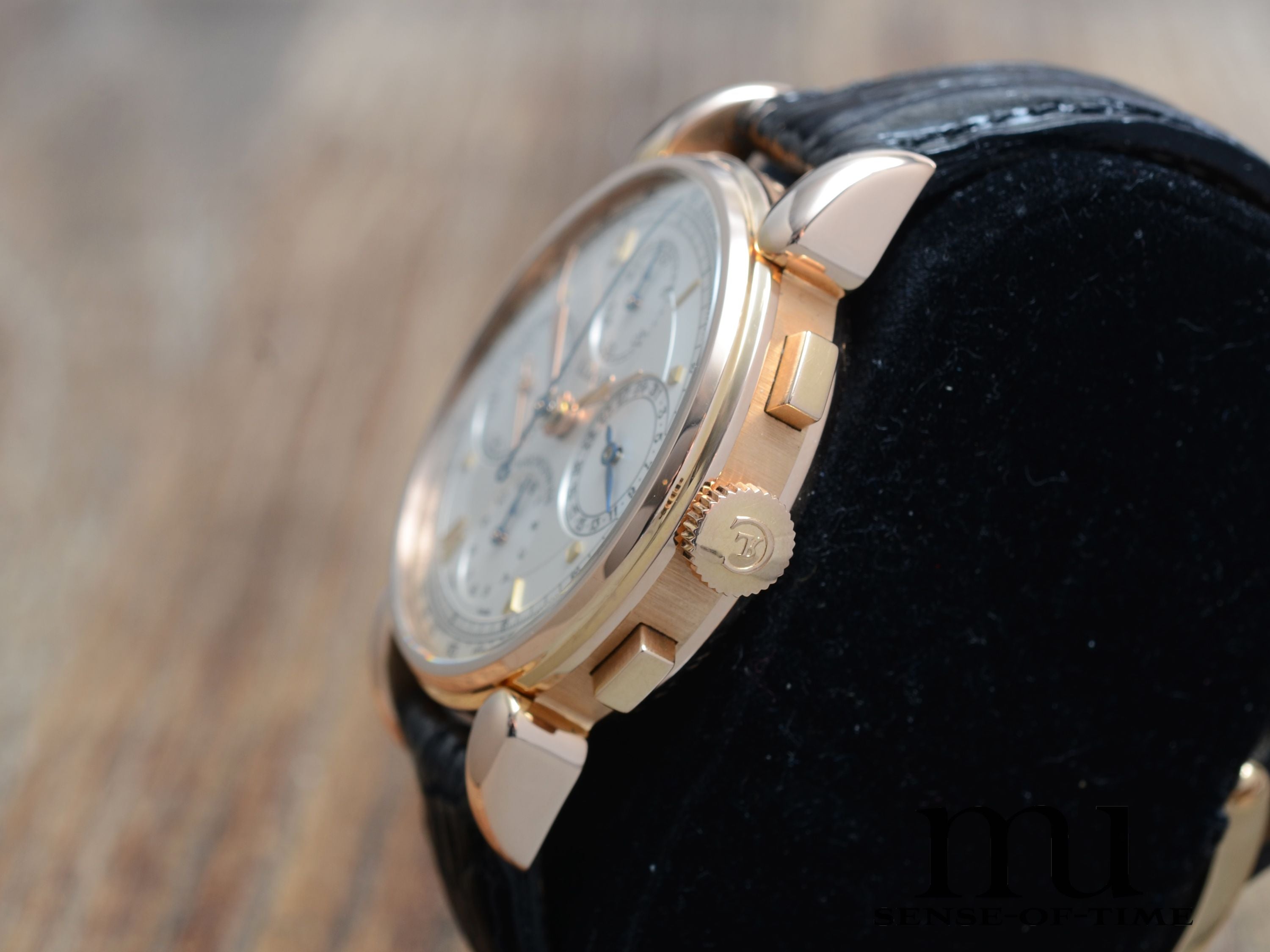 Chronoswiss 'Turtle' Klassik Chronograph, 18kt Gold, Glasboden, Ref.: CH 7401