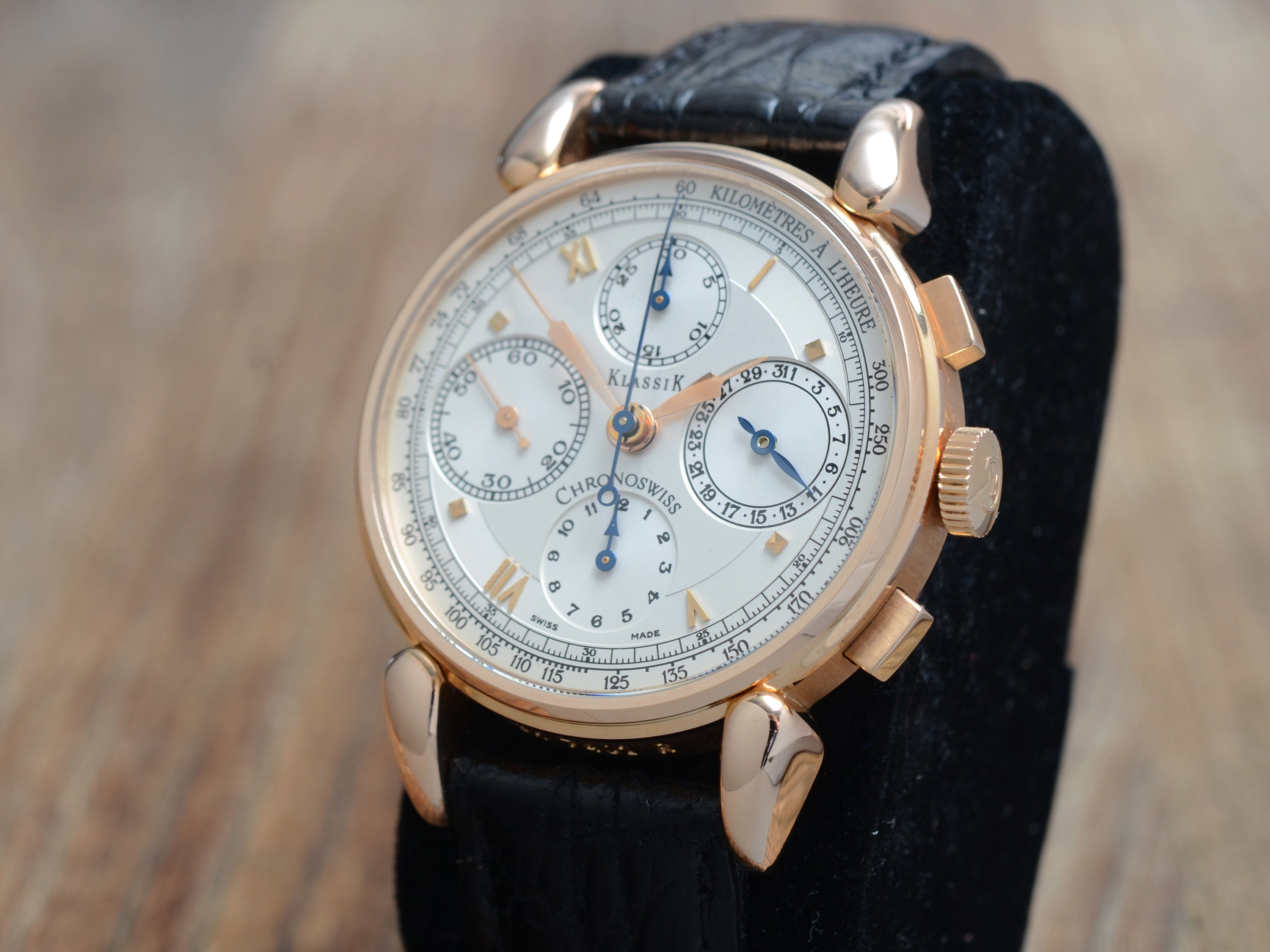 Chronoswiss 'Turtle' Klassik Chronograph, 18kt Gold, Glasboden, Ref.: CH 7401
