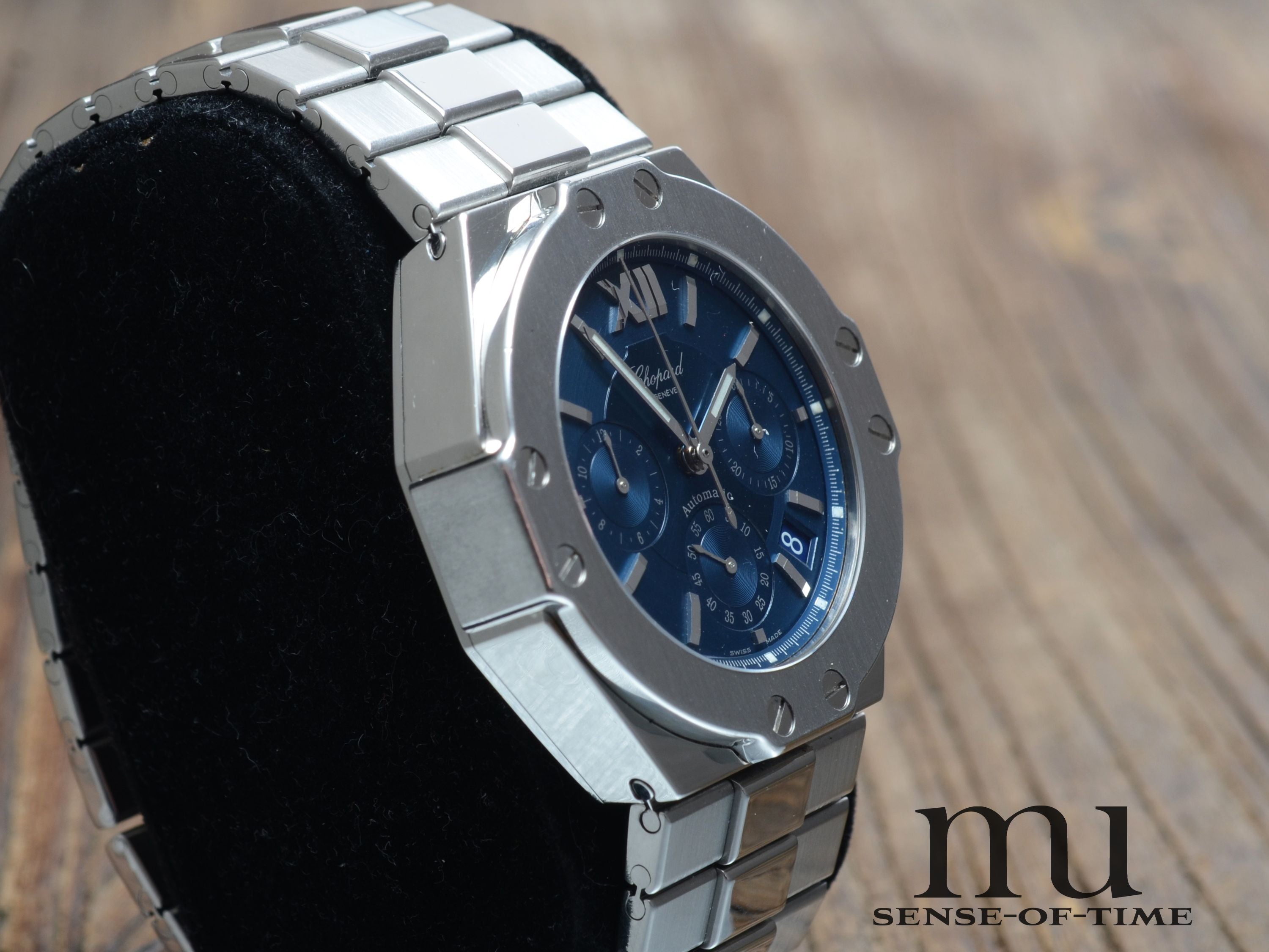 Chopard St. Moritz mit blauem Zifferblatt und integriertem Armband, Ref.: 8333