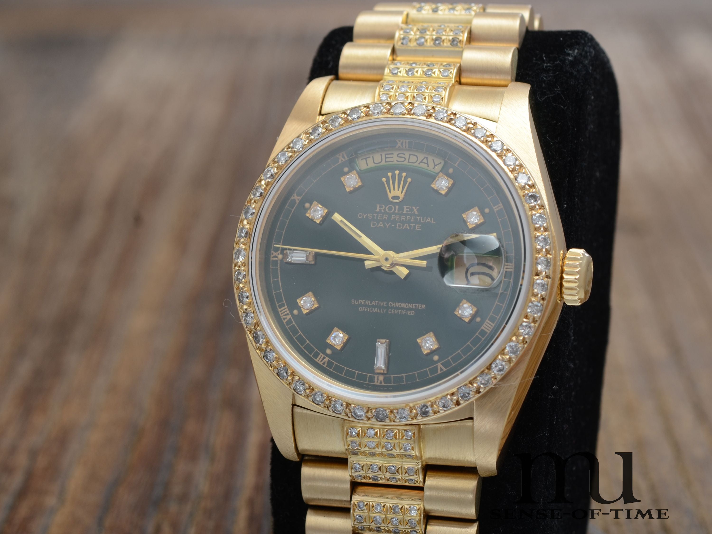 Rolex Day-Date Grünes Zifferblatt 18kt Gelbgold Diamant-Besatz, Ref: 18038