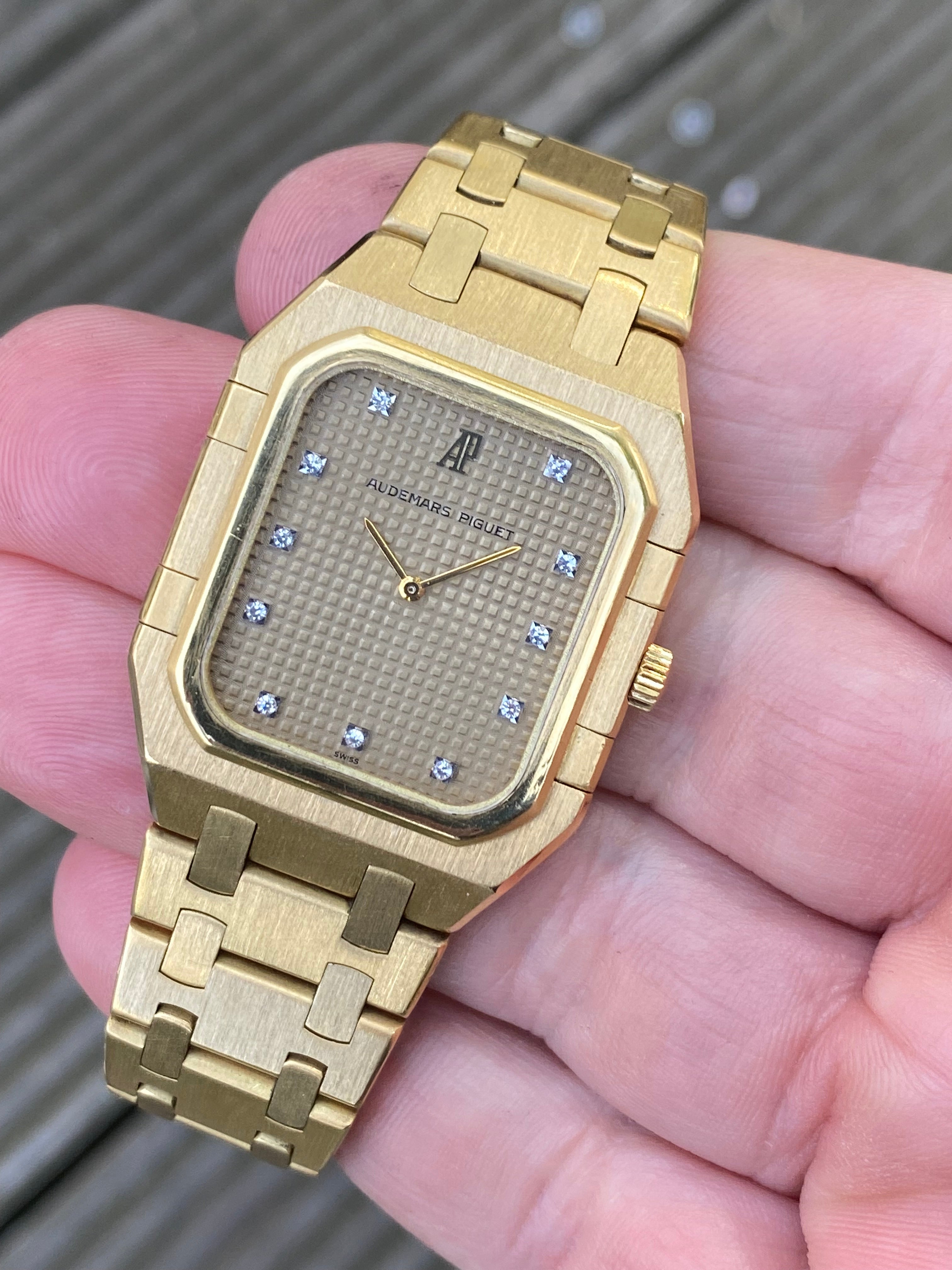 Audemars Piguet Royal Oak, Rectangulaire 18kt Gold, Brillant-Zifferblatt, Ref.: 6009BA