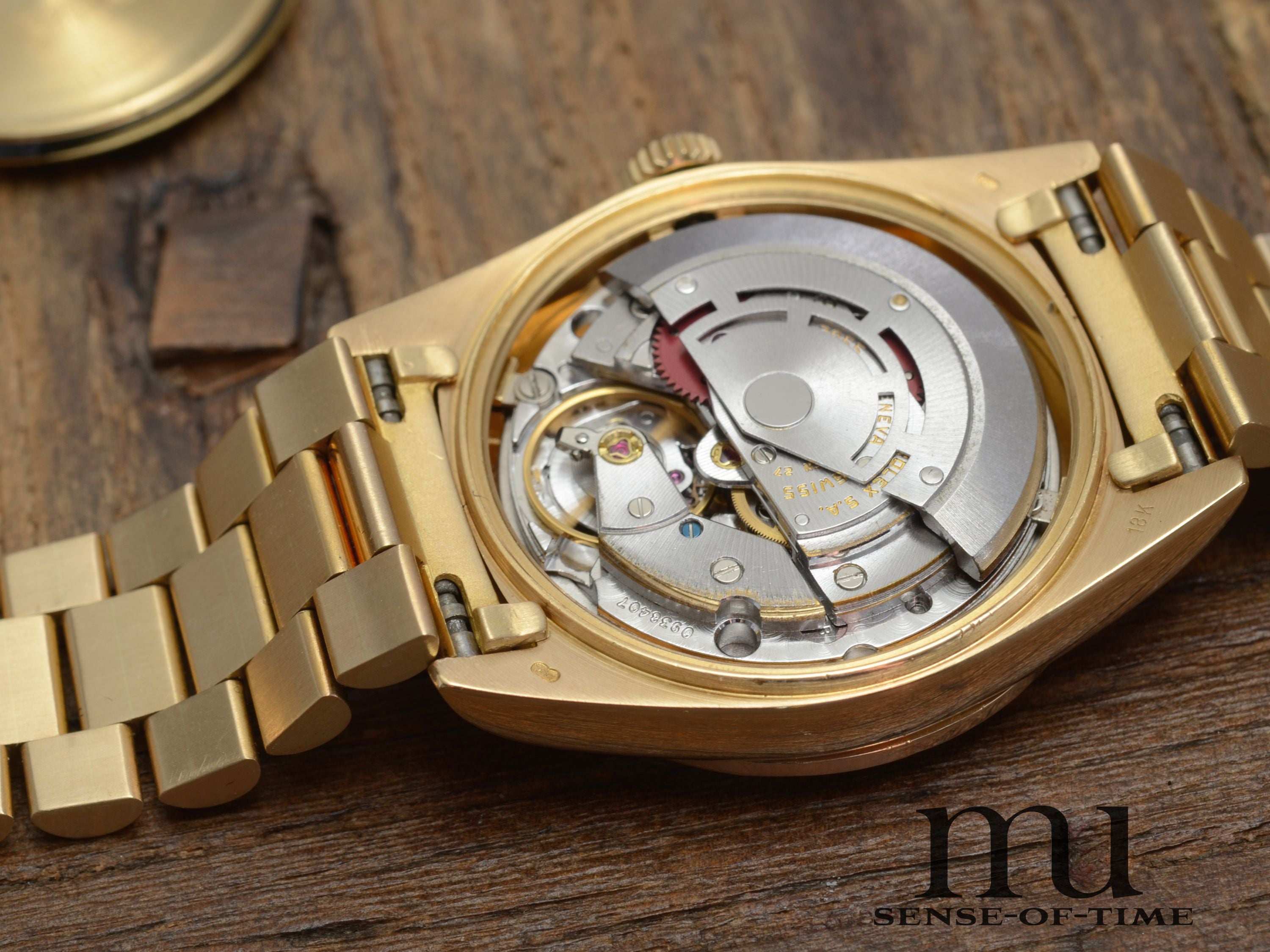 Rolex Day-Date Grünes Zifferblatt 18kt Gelbgold Diamant-Besatz, Ref: 18038