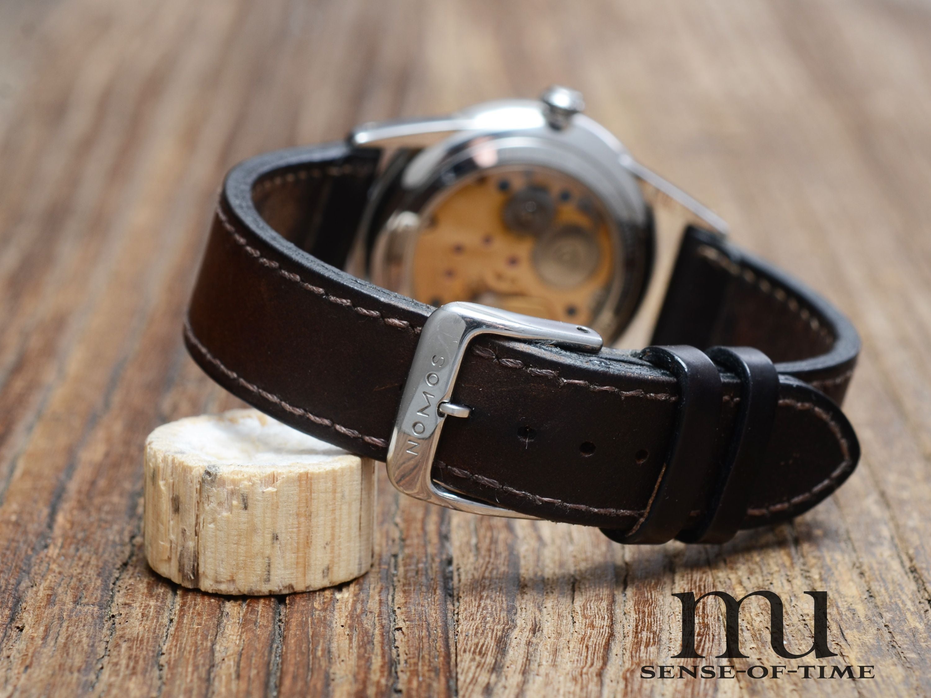 Nomos Orion Handaufzug Sichtboden, Ref. 306