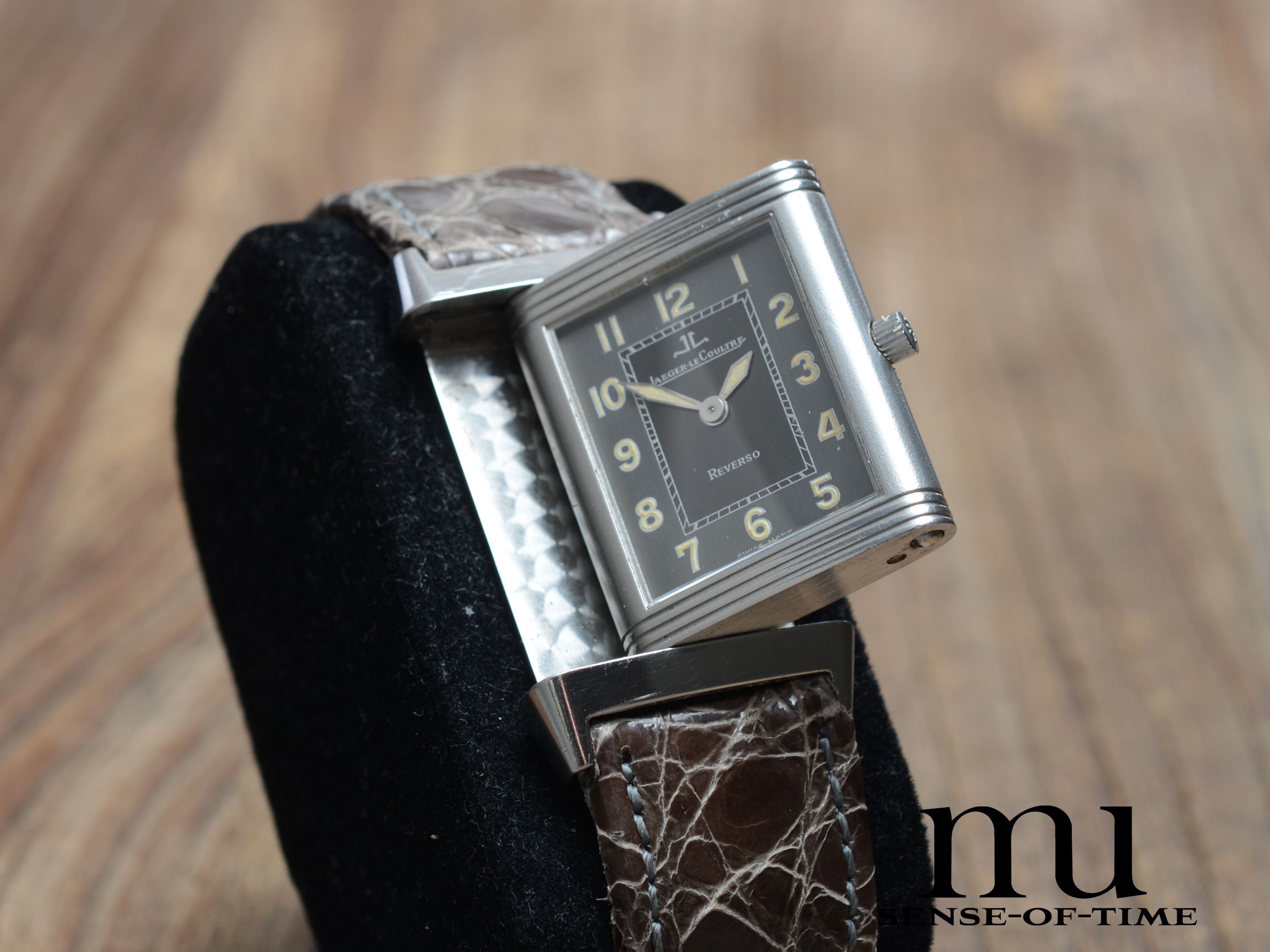 Jaeger leCoultre Reverso Shadow, Ref: 251.8.86