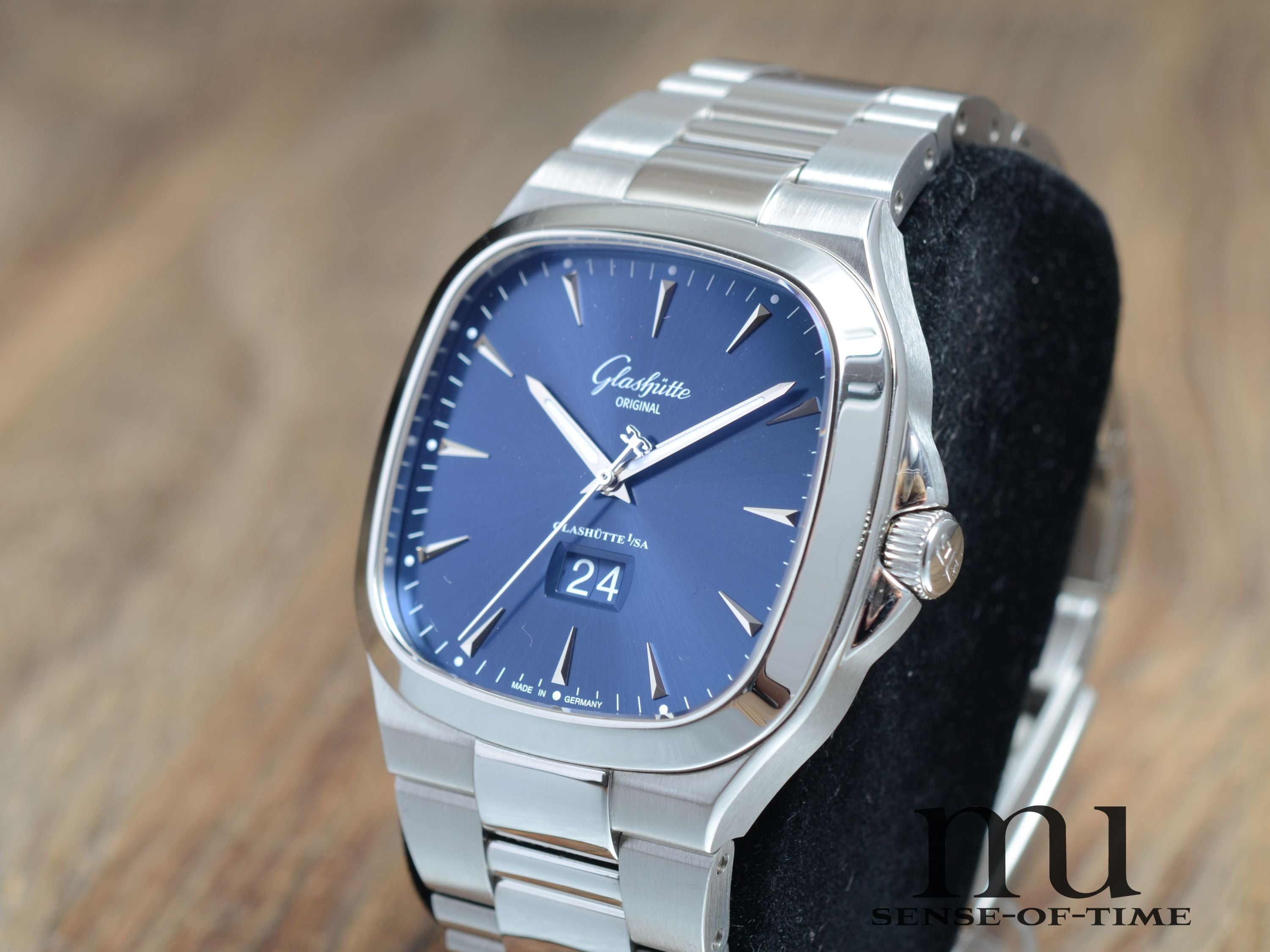 Glashütte Original Seventies Panoramdatum, Blaues Zifferblatt, Full Set, Cal.: 39-47