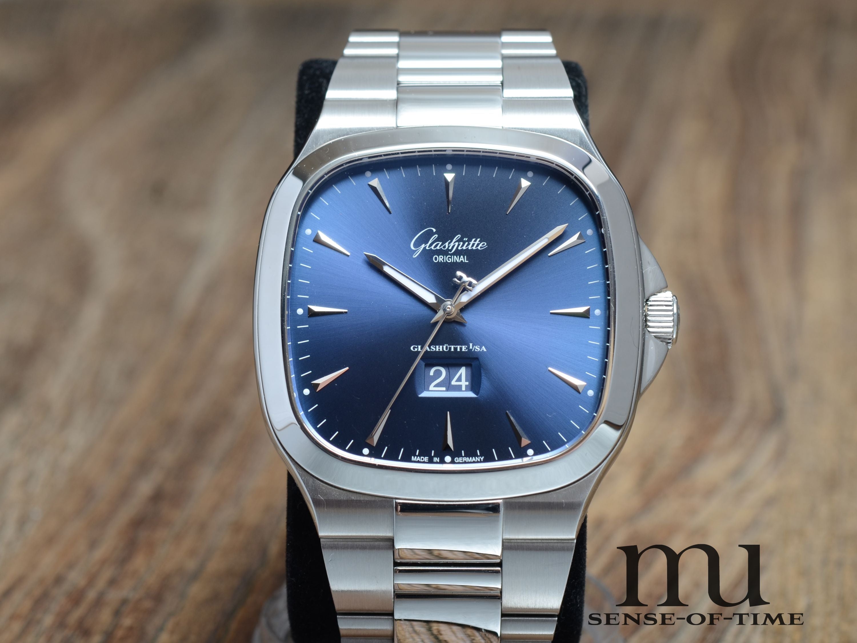 Glashütte Original Seventies Panoramdatum, Blaues Zifferblatt, Full Set, Cal.: 39-47