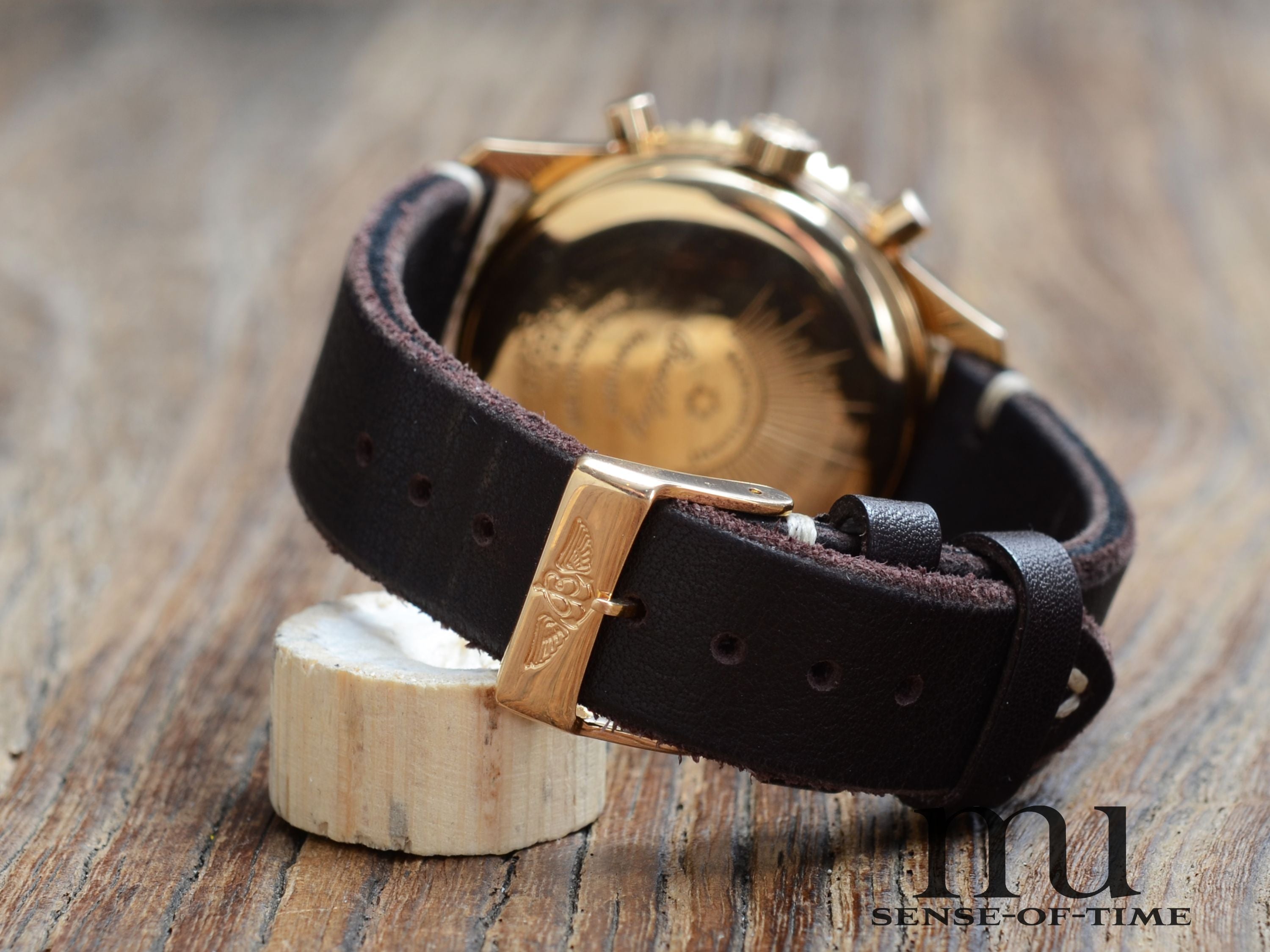 Breitling Navitimer Montbrillant 18kt Gold Limited Edition