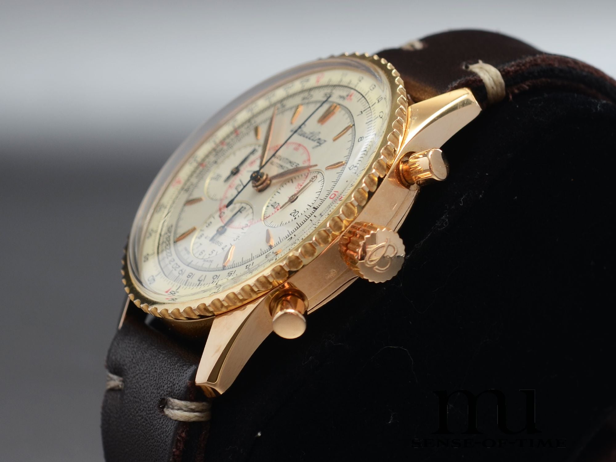 Breitling Navitimer Montbrillant 18kt Gold Limited Edition