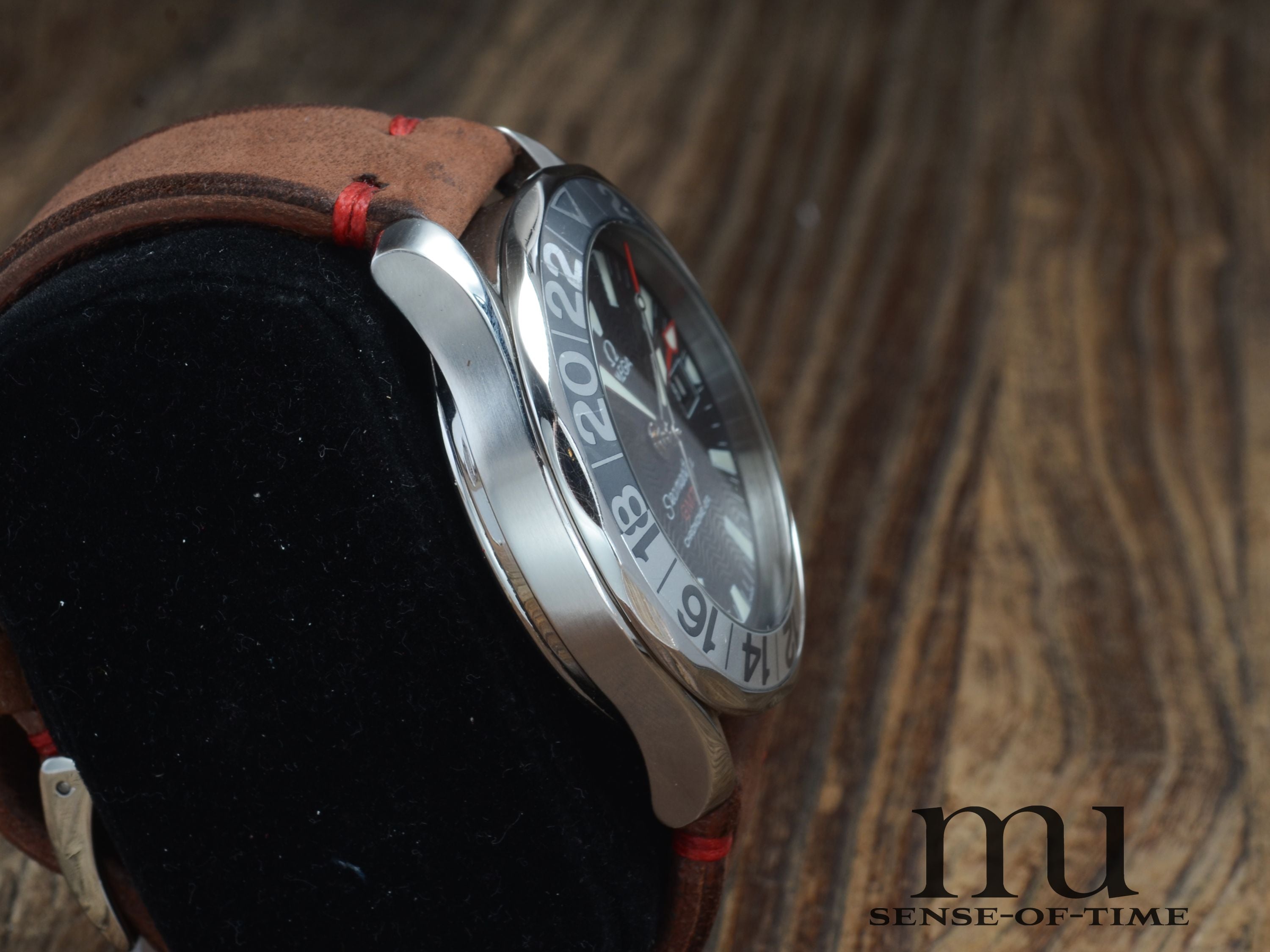 Omega Seamaster Professional GMT, Omega-Service 4/2020 Faded Bezel