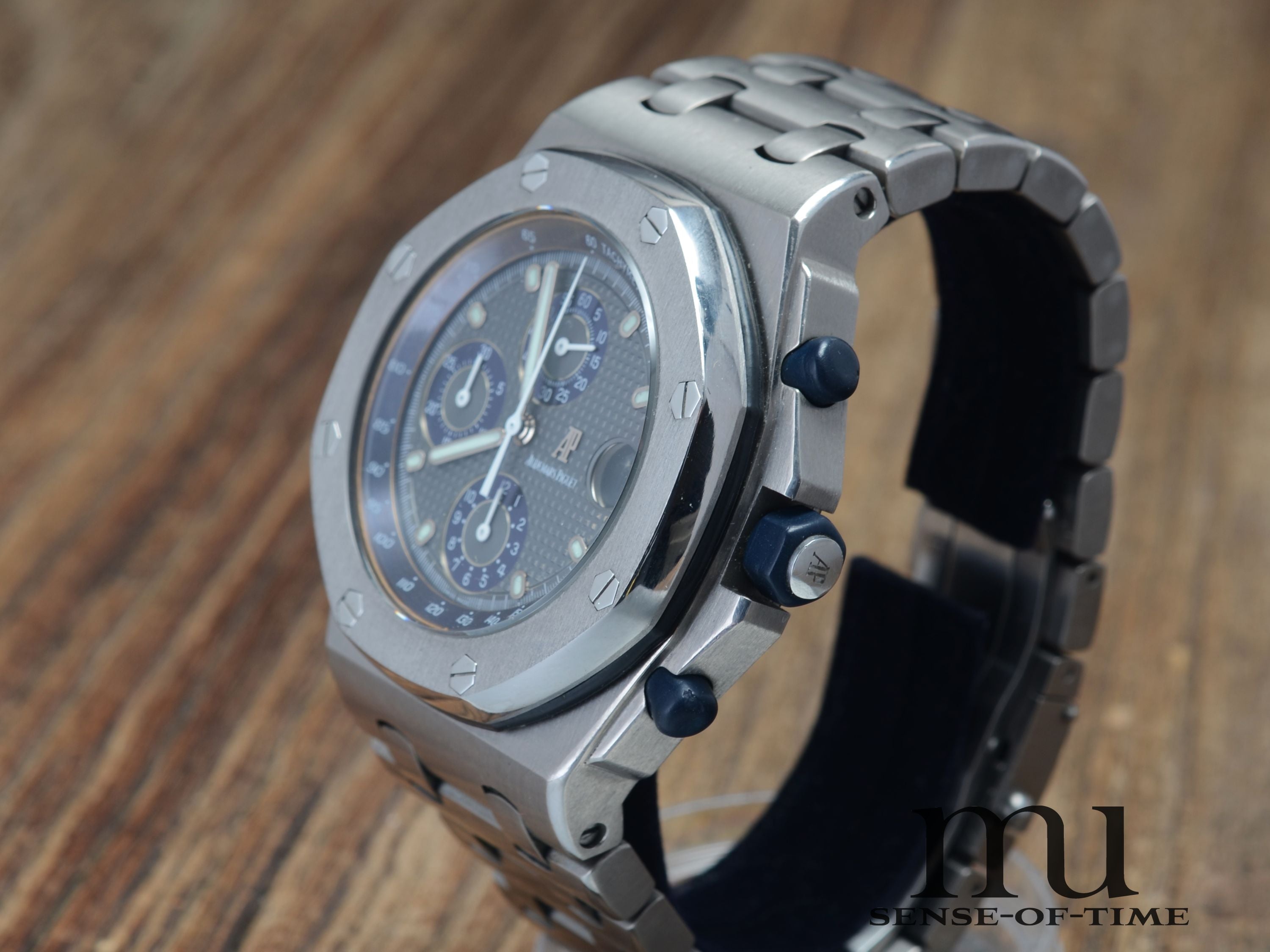 Audemars Piguet Royal Oak Offshore The Beast, Ref.: 25721TI