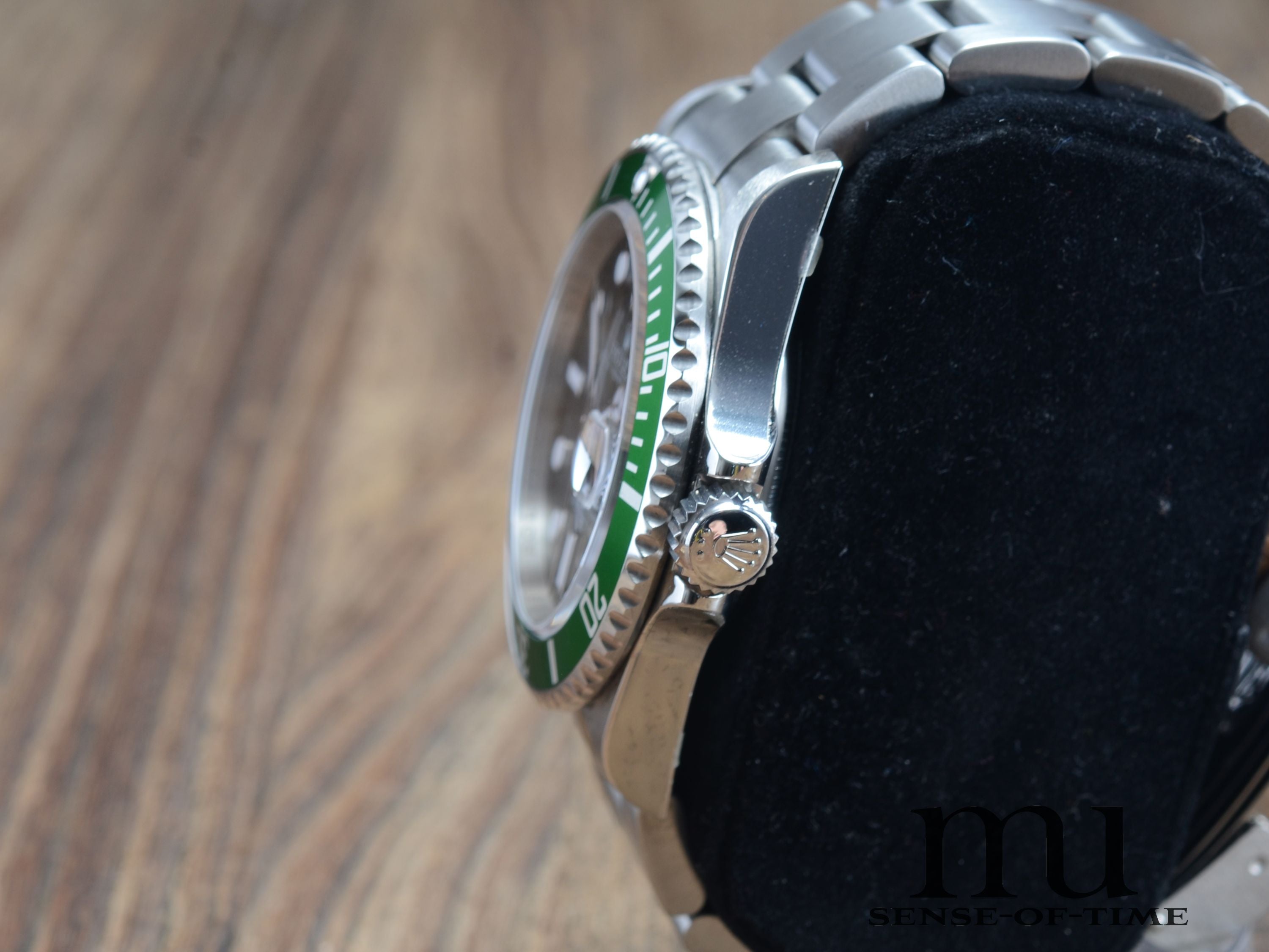 Rolex Submariner Date Kermit, Ref.: 16610LV, verklebt NOS, RRR-Gravur Full Set