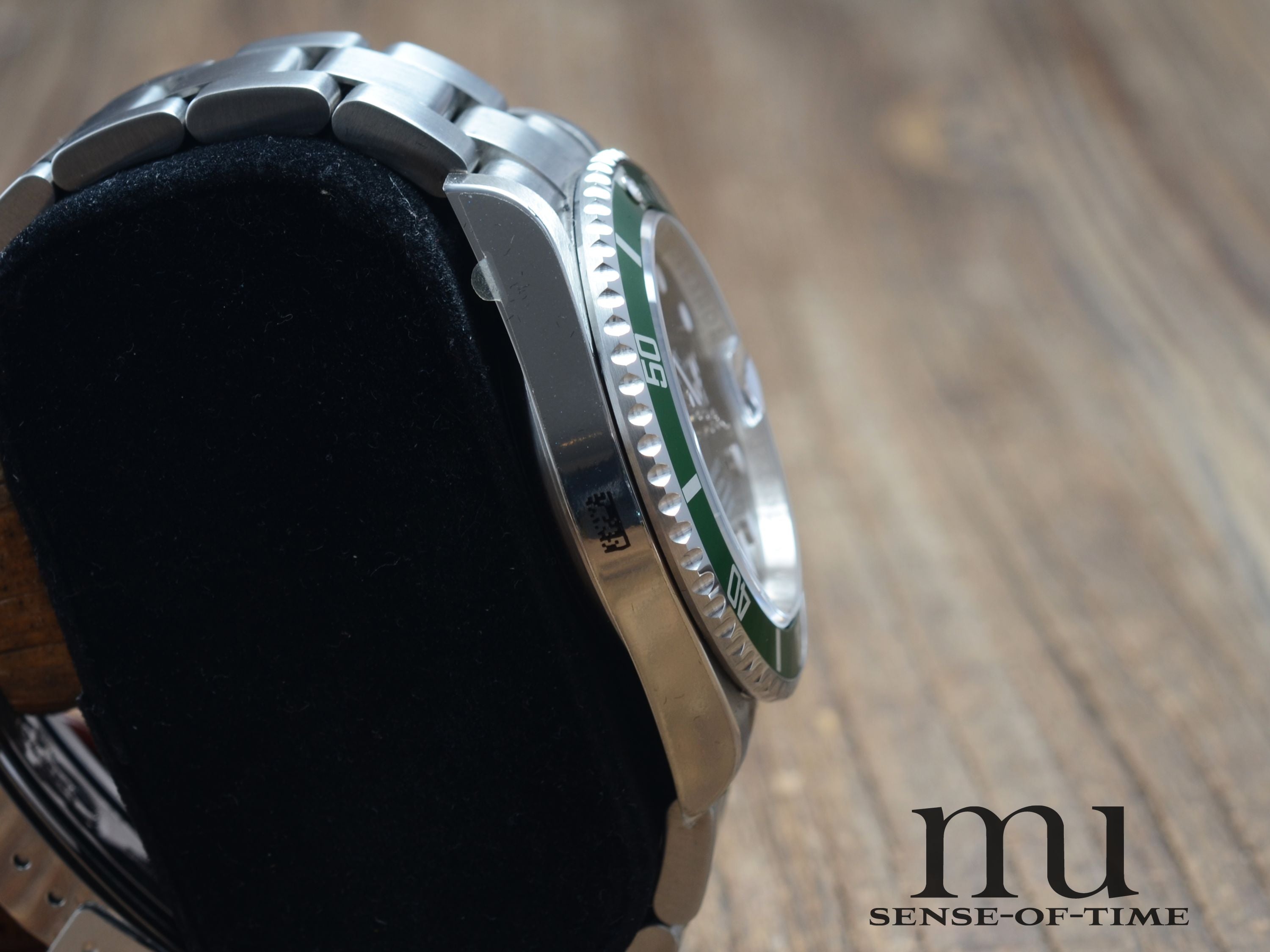 Rolex Submariner Date Kermit, Ref.: 16610LV, verklebt NOS, RRR-Gravur Full Set