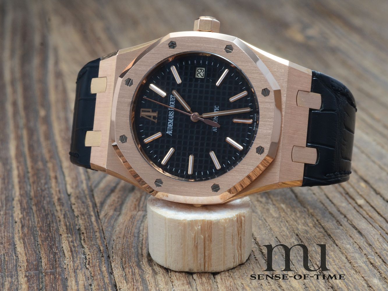 Audemars Piguet Royal Oak 18kt Gold Ref: 15300OR