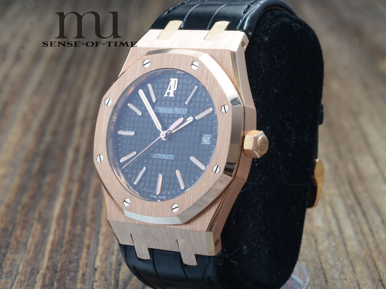 Audemars Piguet Royal Oak 18kt Gold Ref: 15300OR