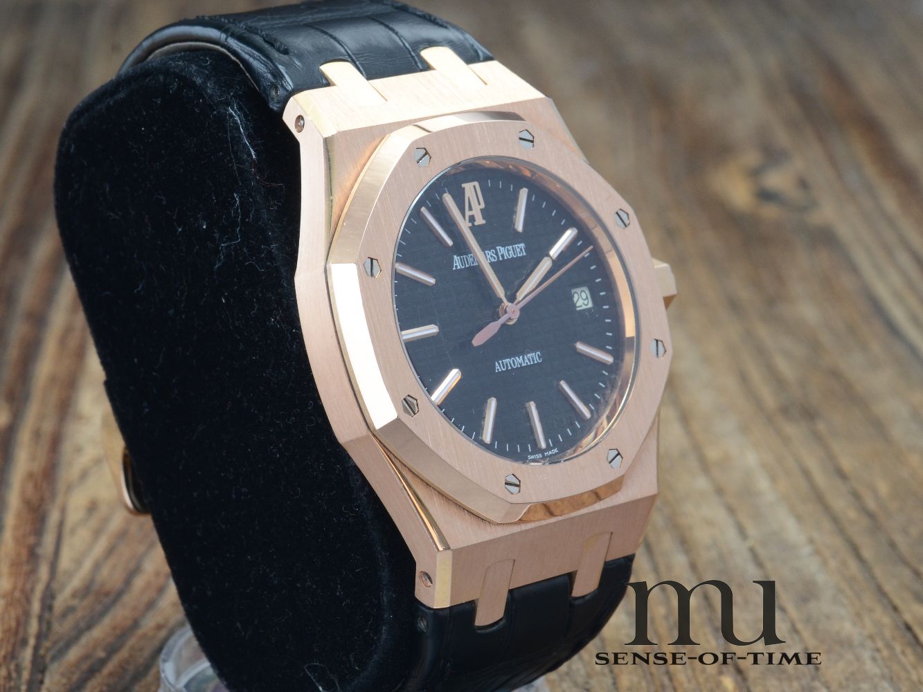 Audemars Piguet Royal Oak 18kt Gold Ref: 15300OR