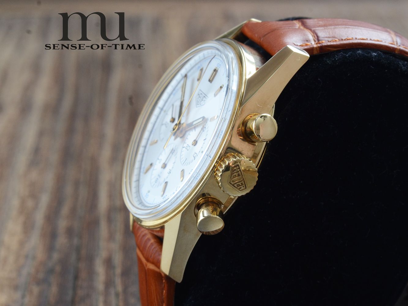 Heuer Carrera 18kt Gold Lemania Chronograph