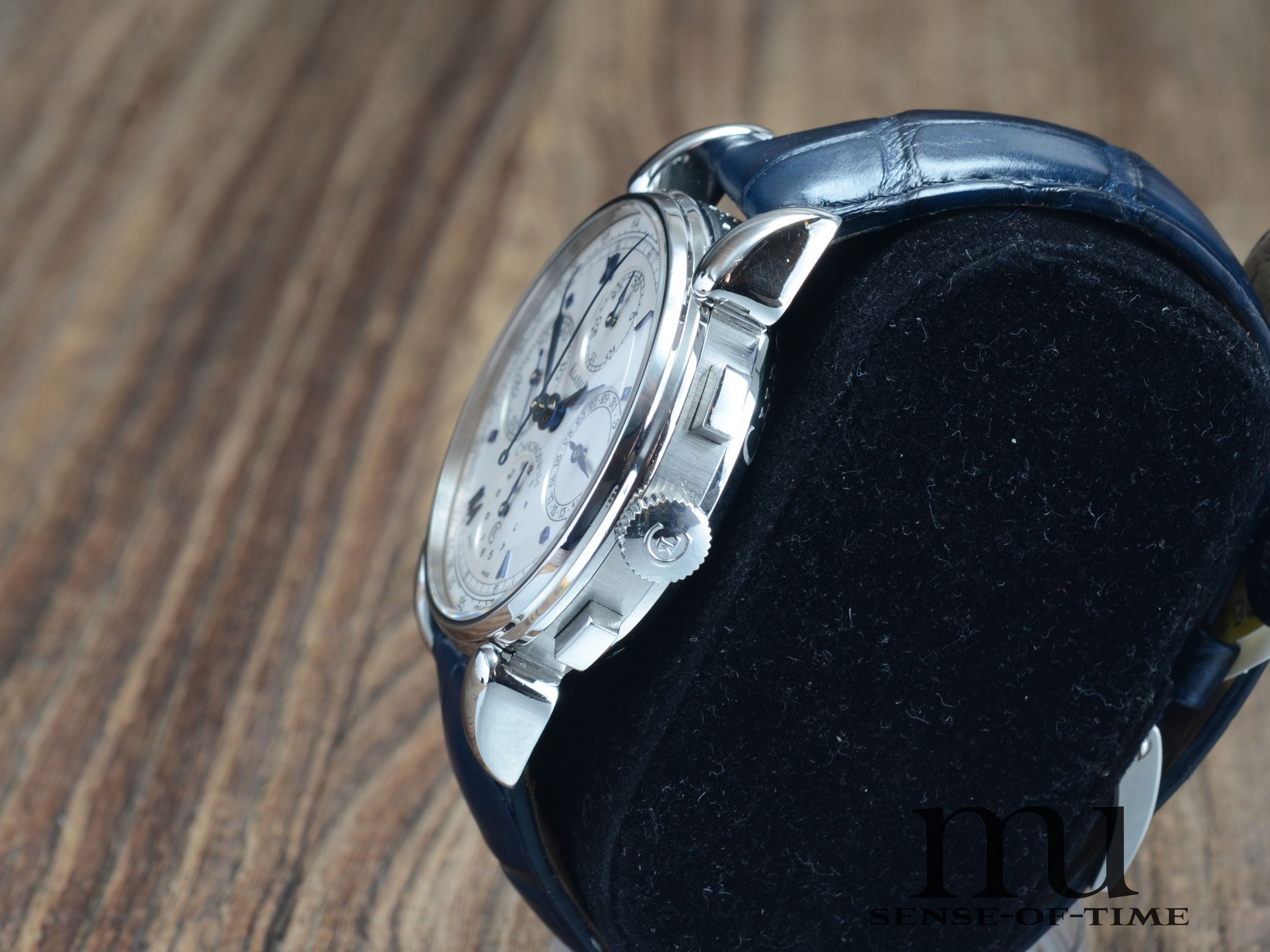 Chronoswiss 'Turtle' Klassik Chronograph mit Glasboden