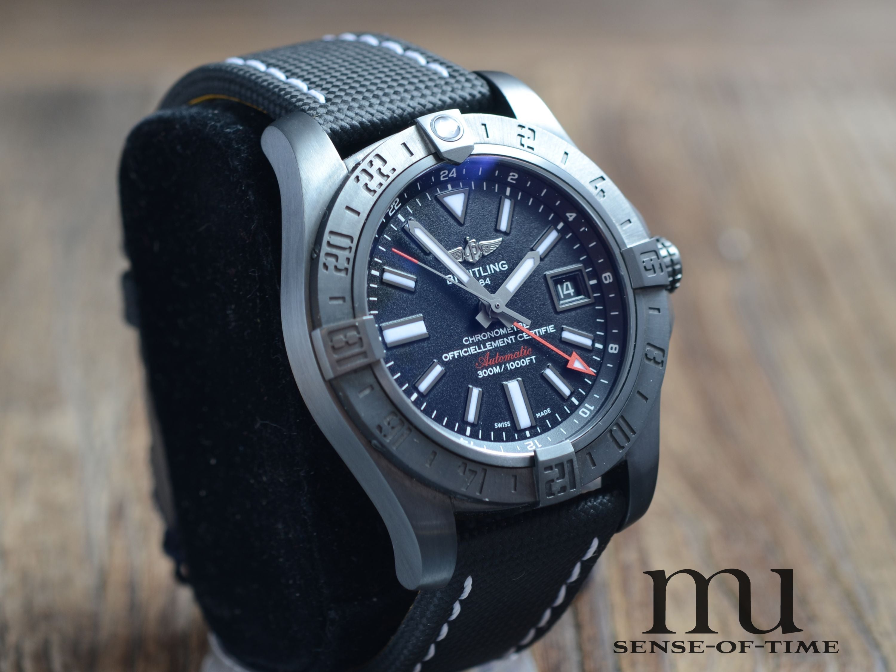 Breitling Avenger II GMT Blacksteel, Ref.: M32390