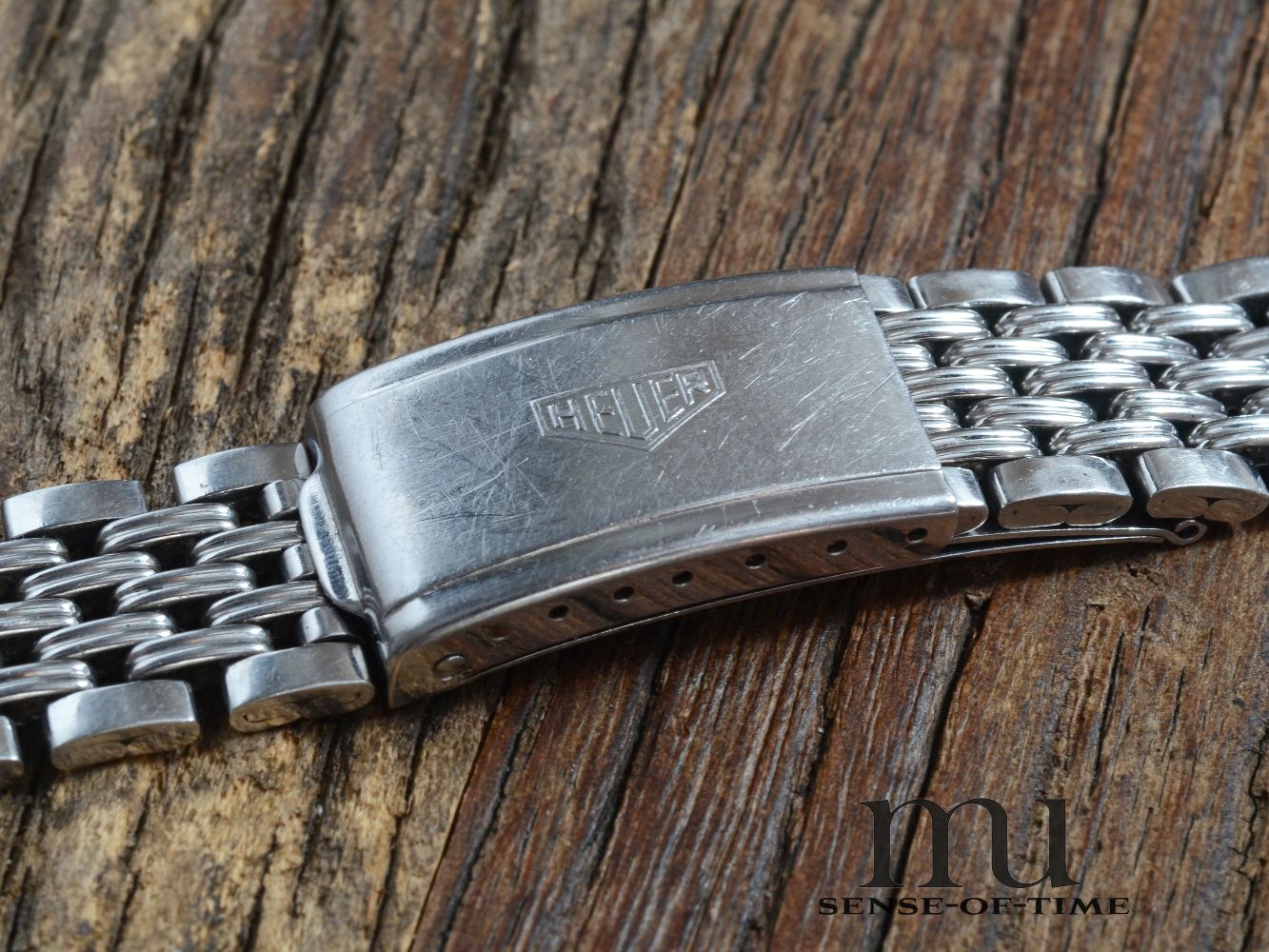 Heuer Camaro mit Gay Freres Double Bed Of Rice Bracelet