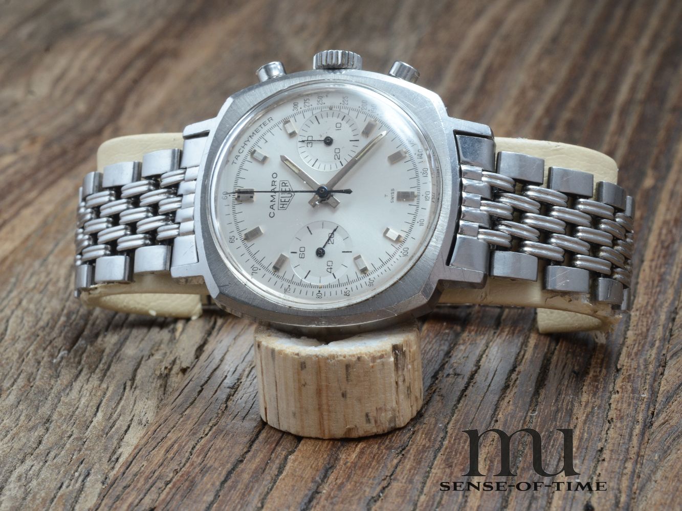 Heuer Camaro mit Gay Freres Double Bed Of Rice Bracelet