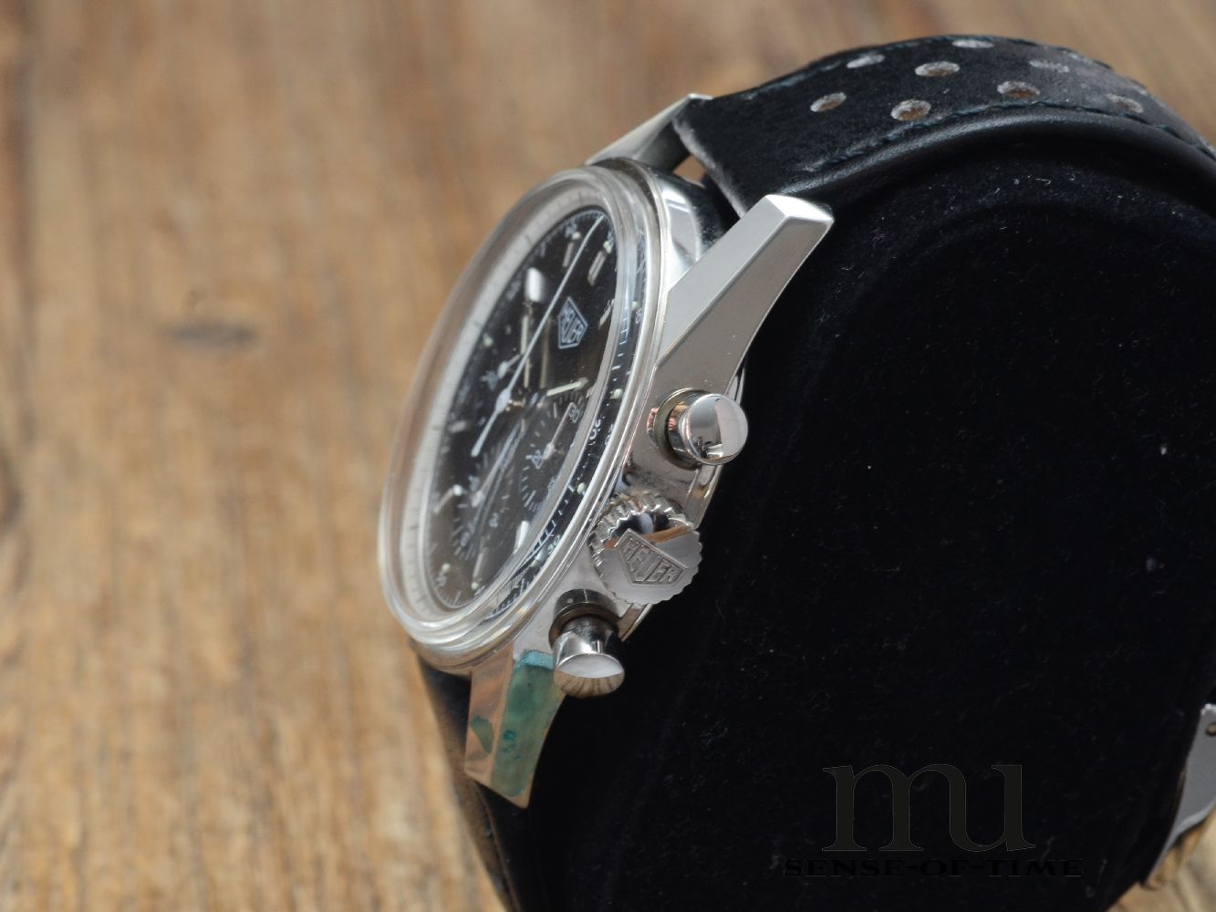 Heuer Carrera 1964 Re-Edition Lemania Handaufzug, NOS