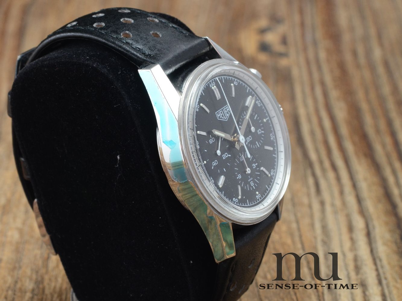 Heuer Carrera 1964 Re-Edition Lemania Handaufzug, NOS