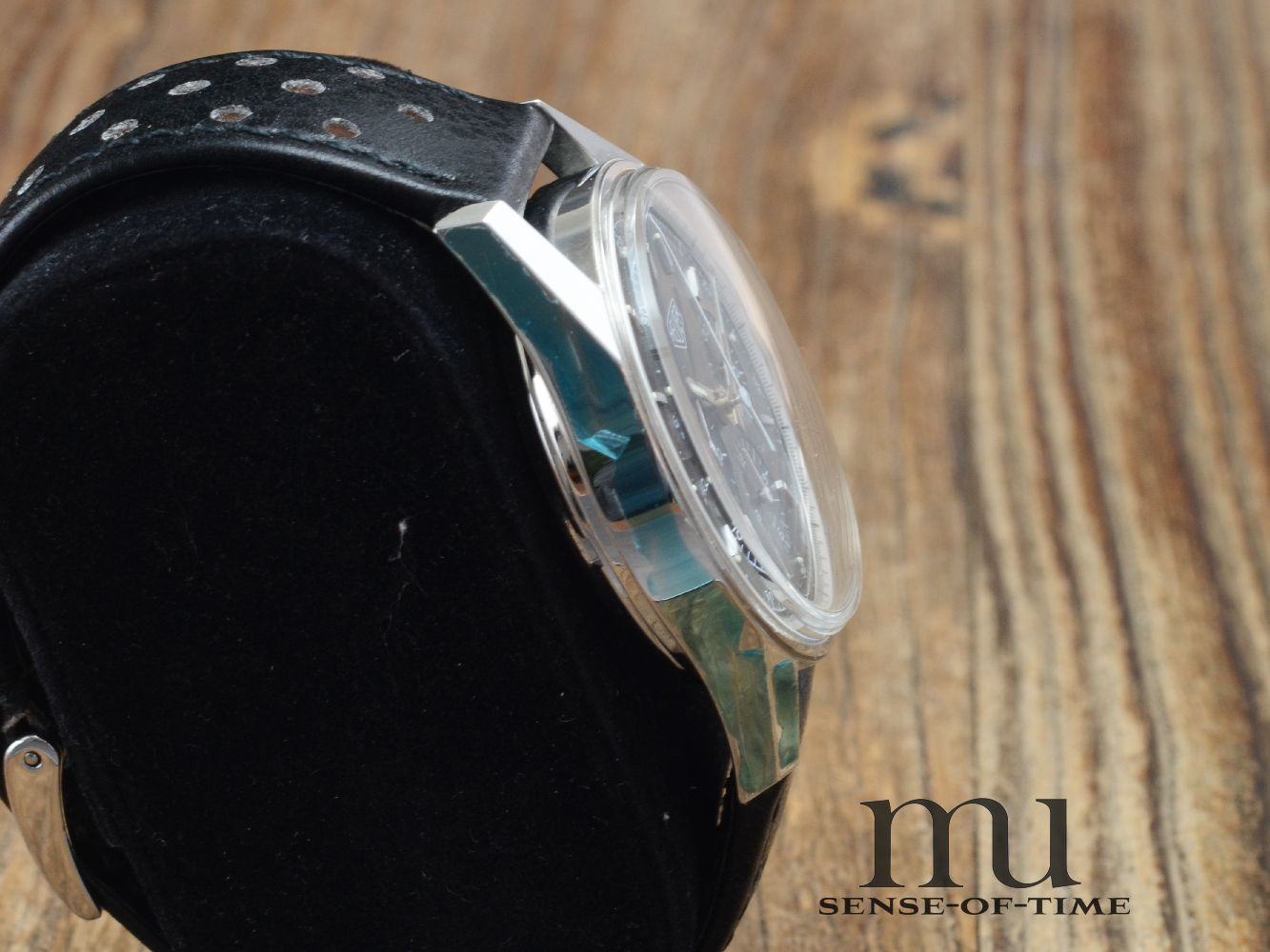 Heuer Carrera 1964 Re-Edition Lemania Handaufzug, NOS