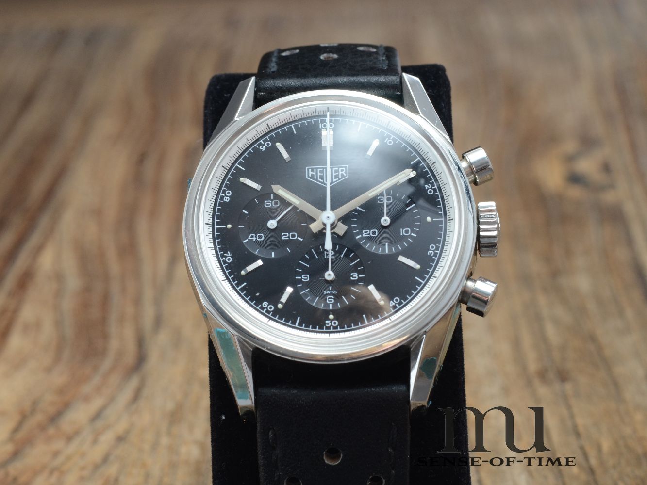 Heuer Carrera 1964 Re-Edition Lemania Handaufzug, NOS