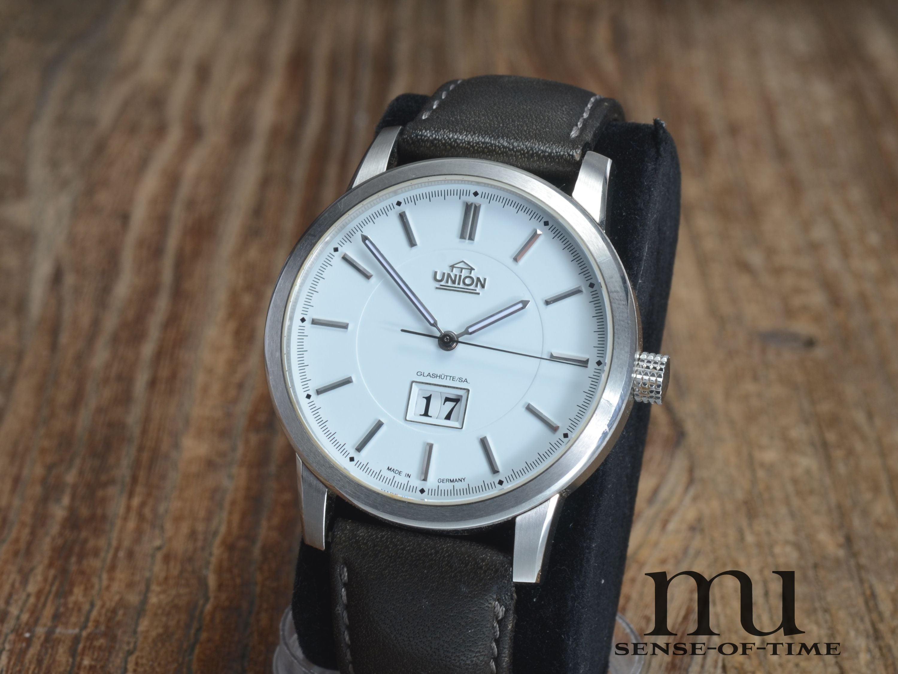 Union Glashütte Panoramadatum Cal. 26-45