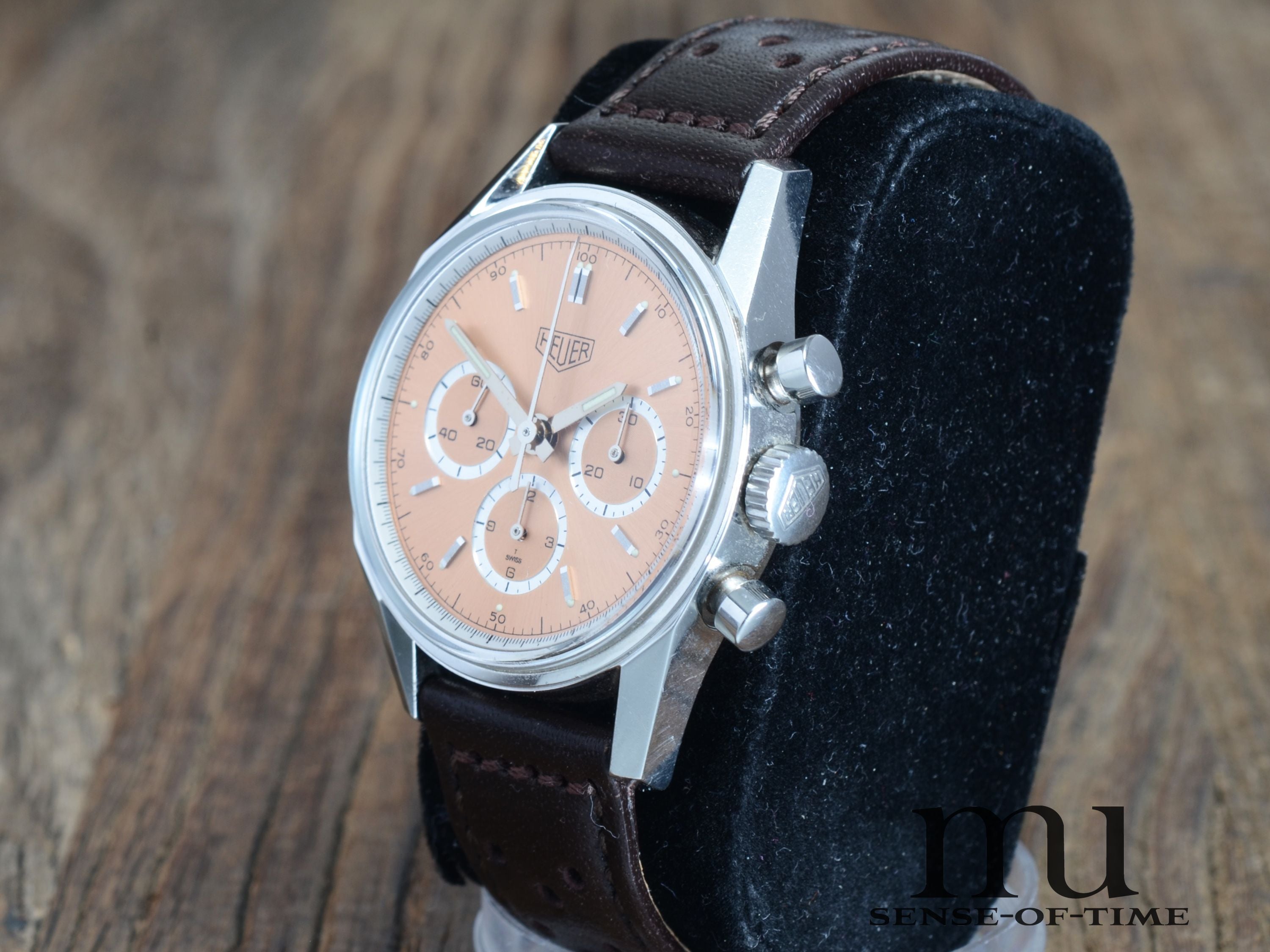 Heuer Carrera 1964 Re-Edition Lemania Handaufzug Salmon Dial, Ref.: CS3112