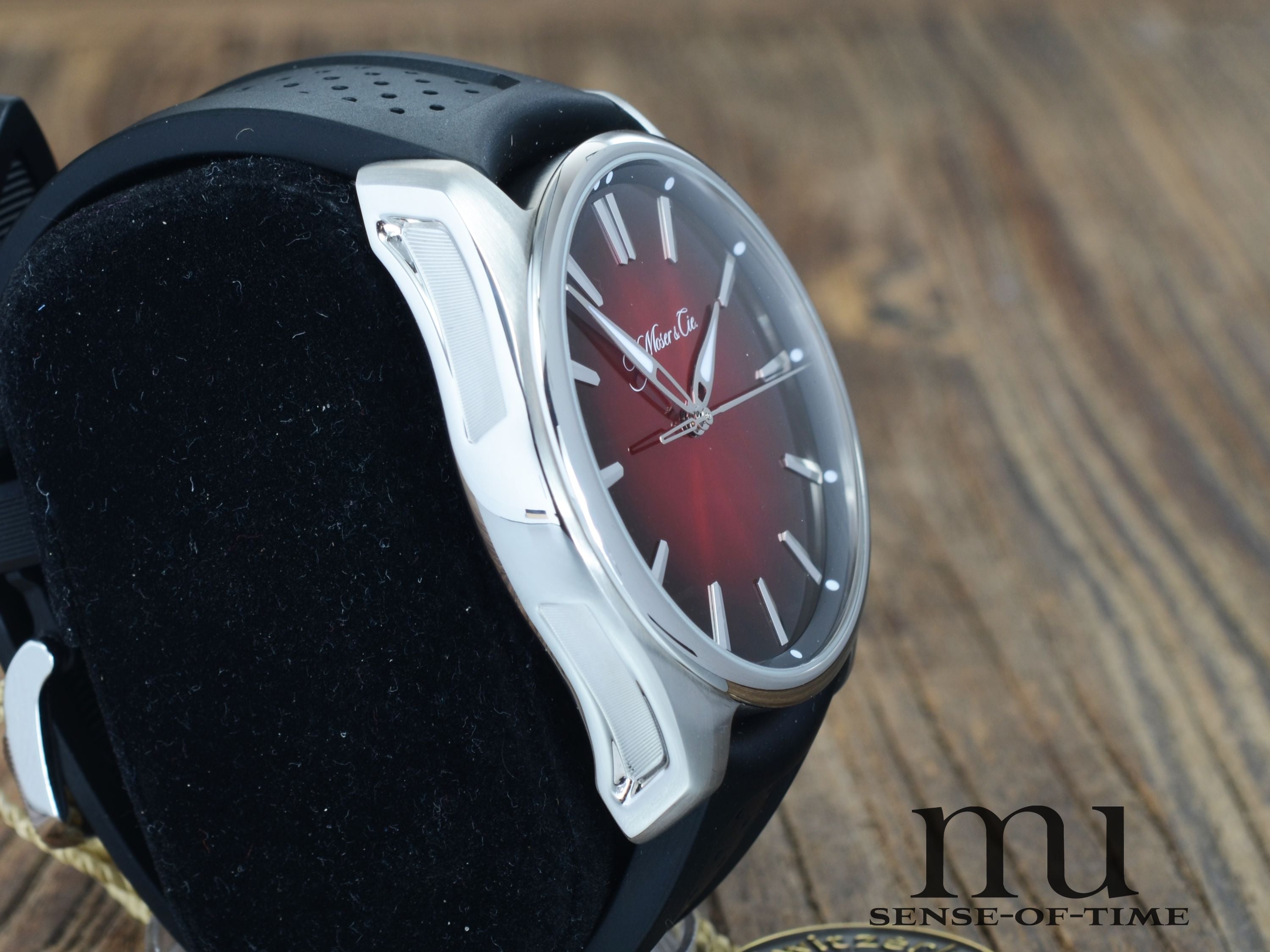 H. Moser & Cie Pioneer Centre Seconds Swiss Mad Red, Ref.: 3200-1207