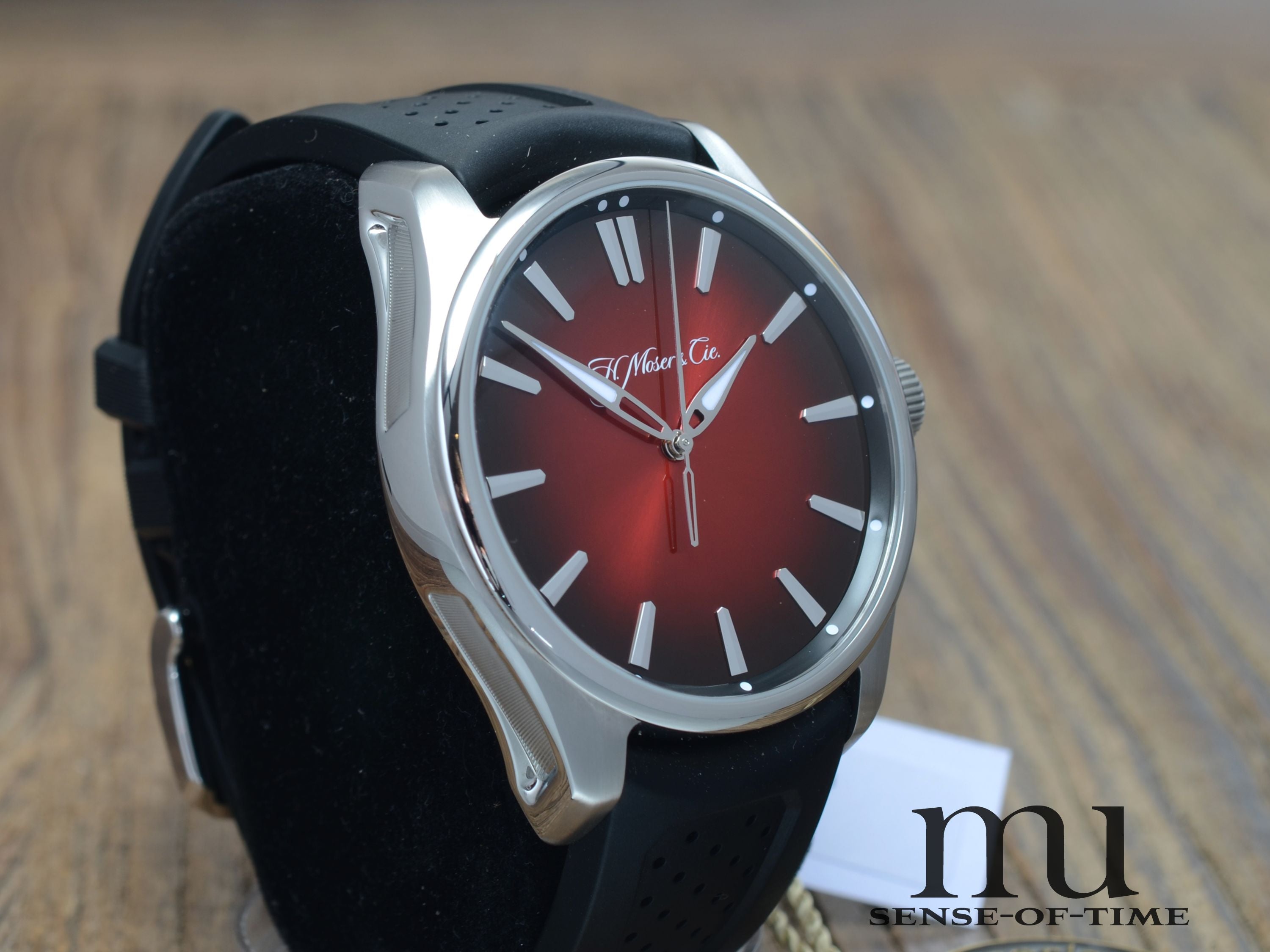 H. Moser & Cie Pioneer Centre Seconds Swiss Mad Red, Ref.: 3200-1207