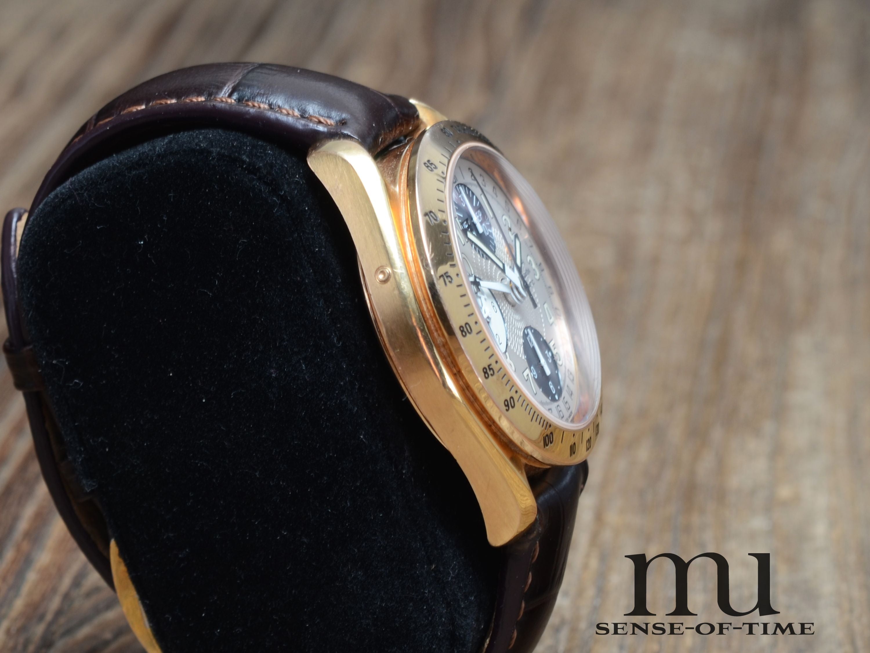 Omega Speedmaster MK40 Triple Date 18kt Gold Japan-Edition, Ref: 3623.33.01